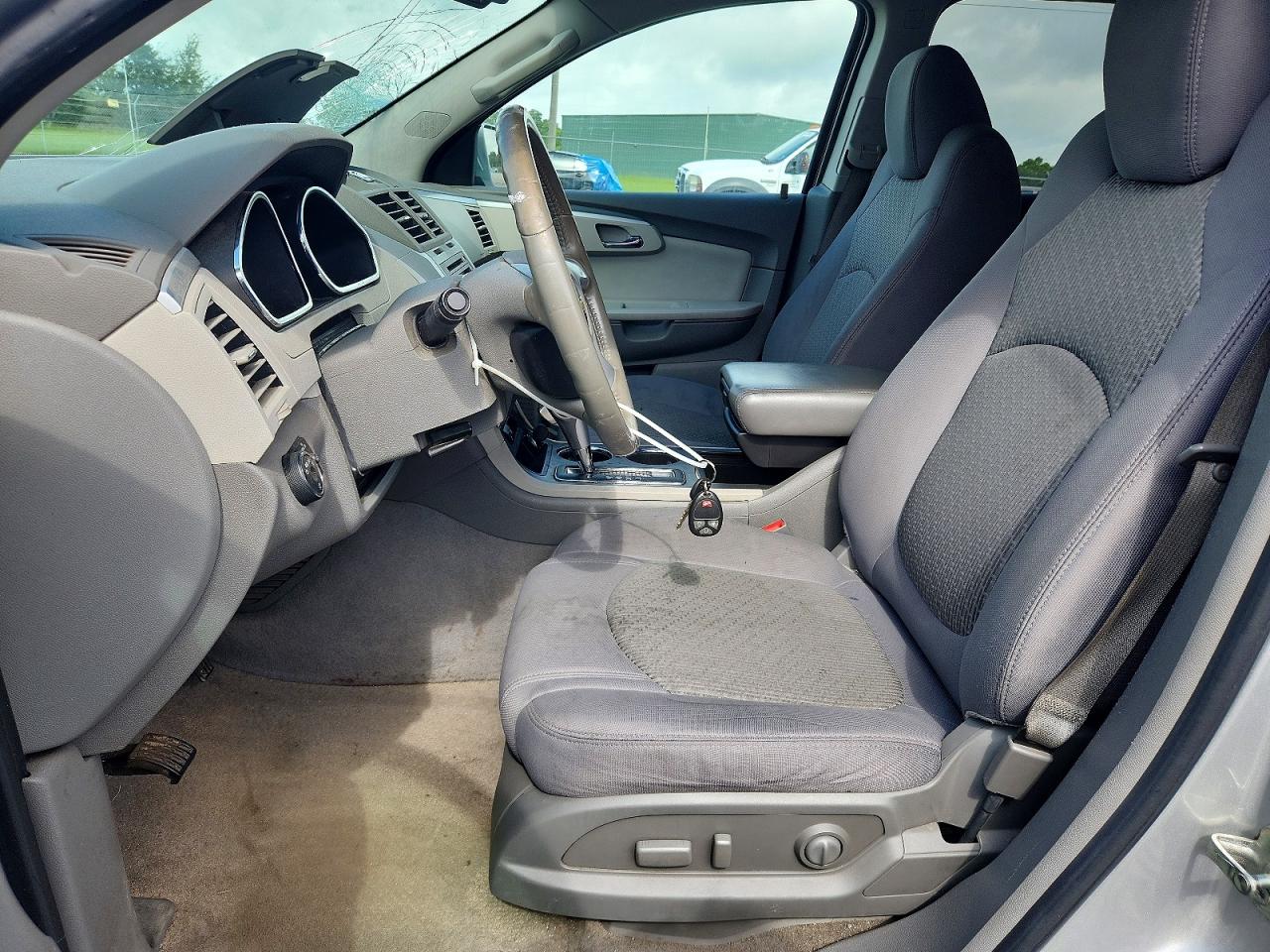 2010 Chevrolet Traverse Lt Silver vin: 1GNLRFED6AS145283