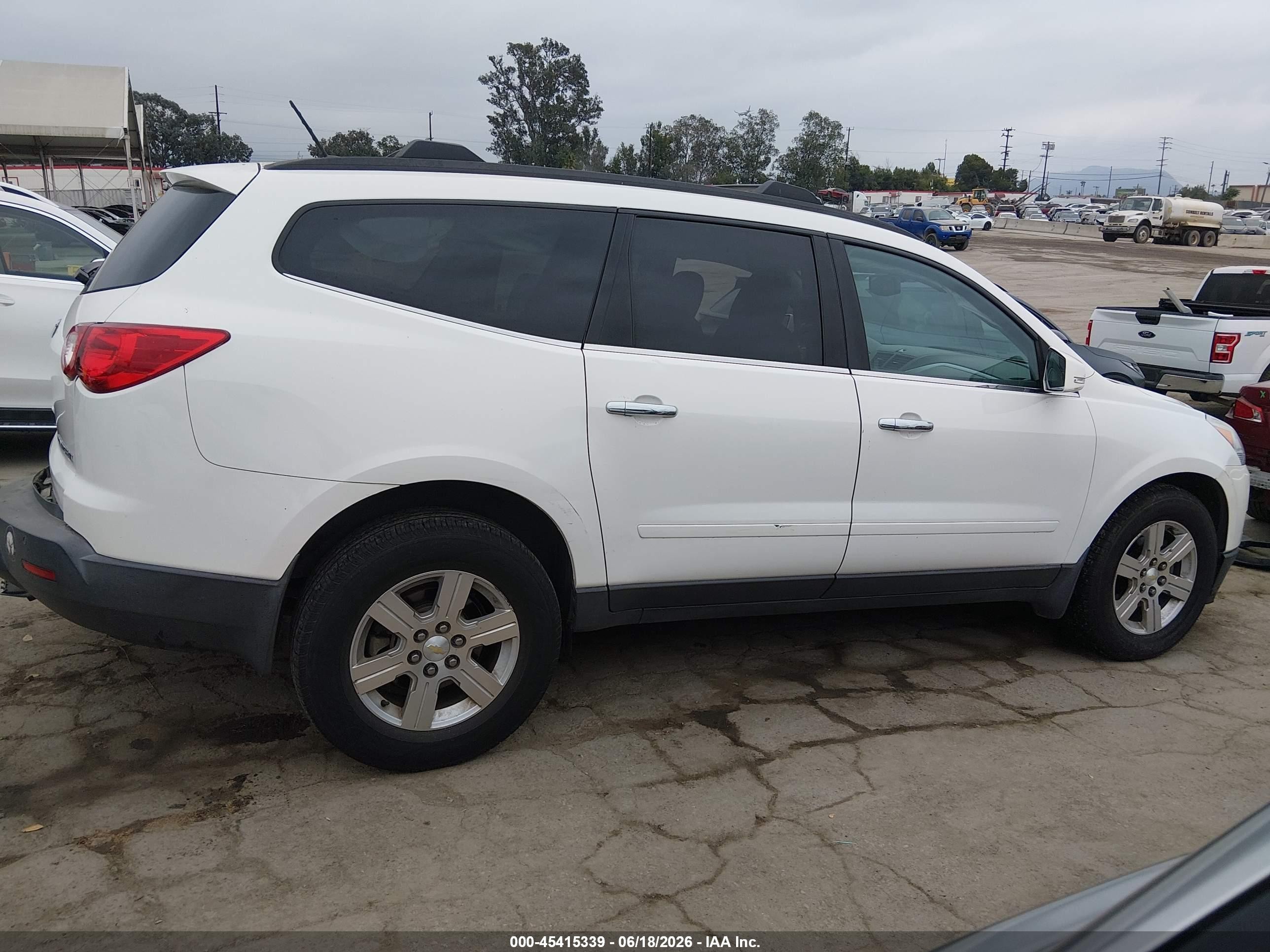 2010 Chevrolet Traverse Lt White vin: 1GNLRFED7AJ226833