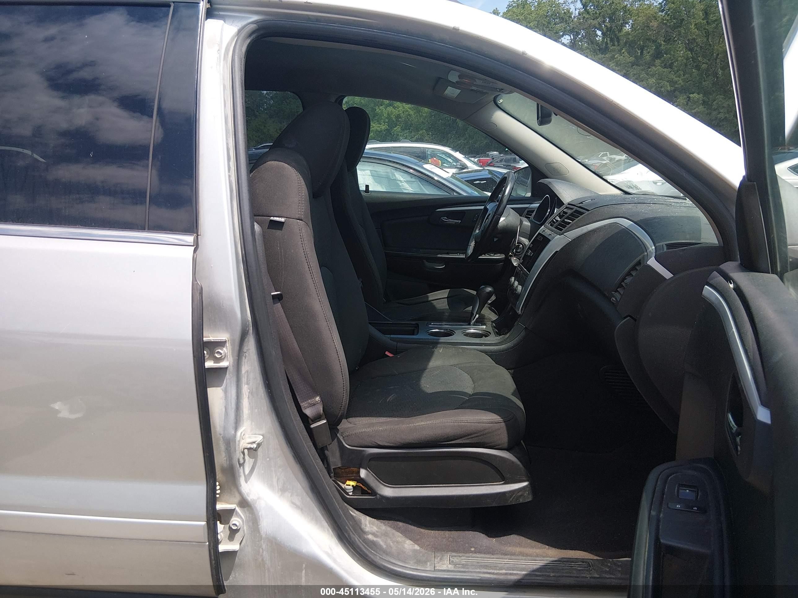 2010 Chevrolet Traverse Lt Silver vin: 1GNLRFED7AJ263137