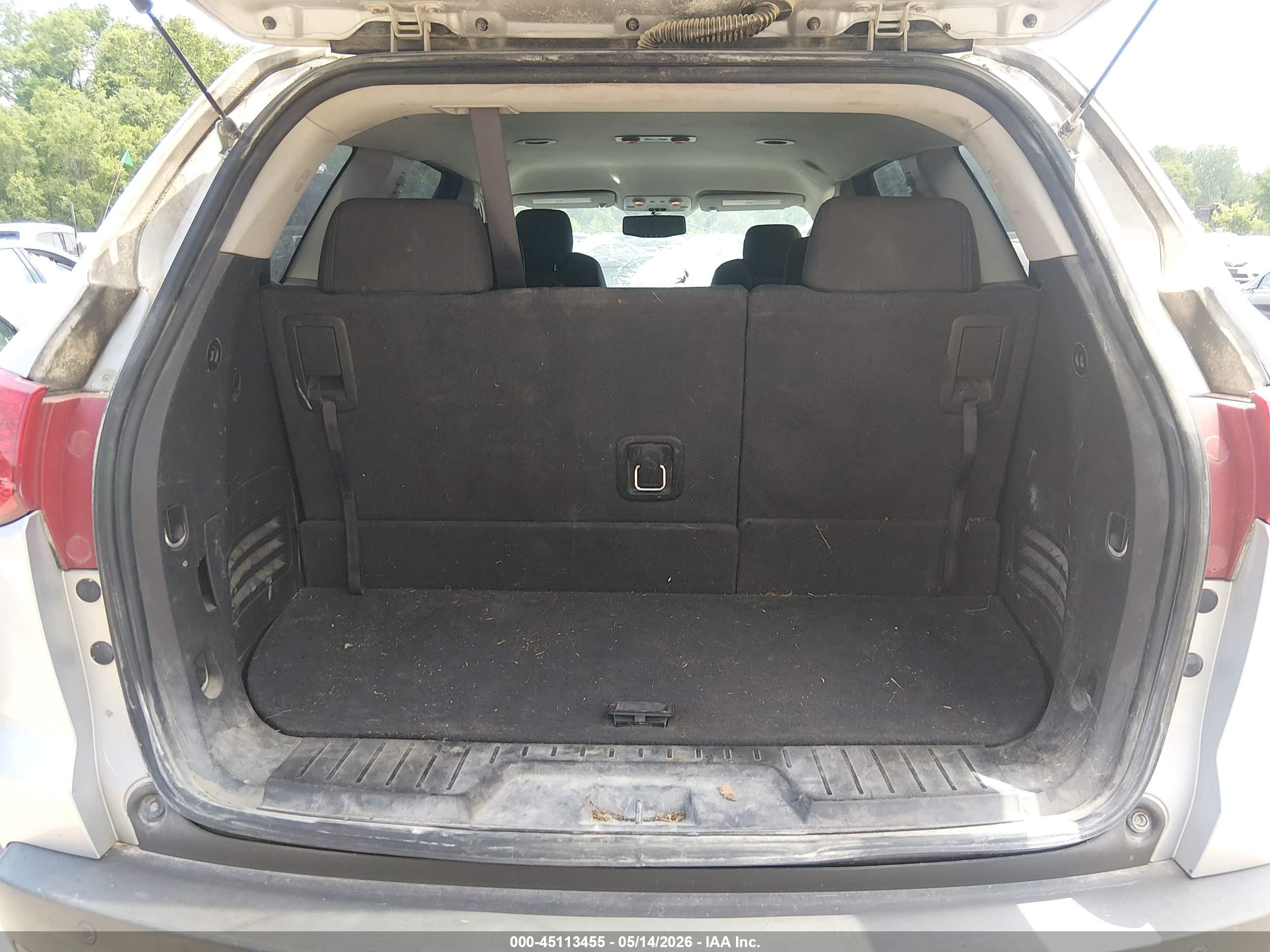 2010 Chevrolet Traverse Lt Silver vin: 1GNLRFED7AJ263137
