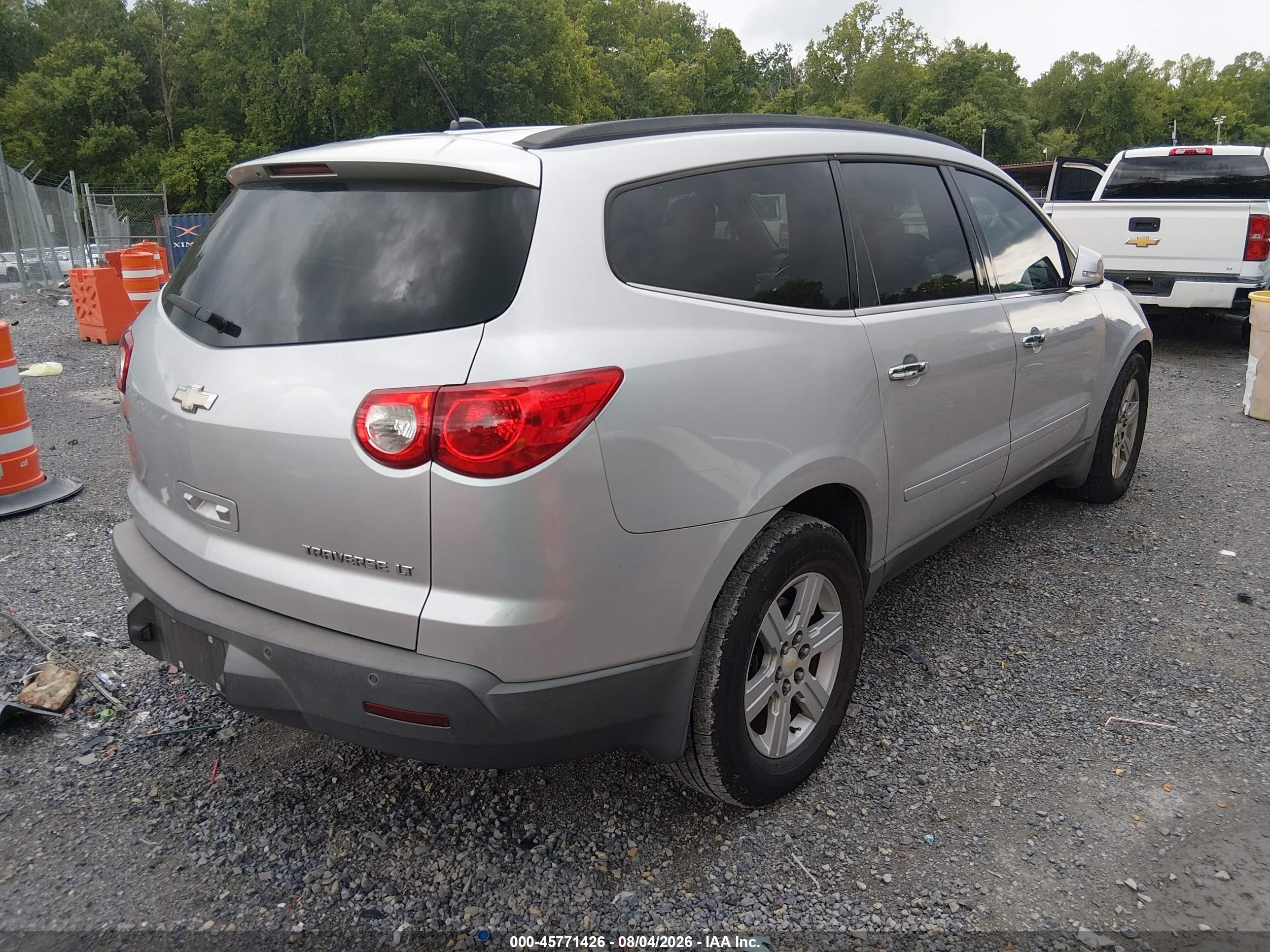 2010 Chevrolet Traverse Lt Silver vin: 1GNLRFED7AS152307