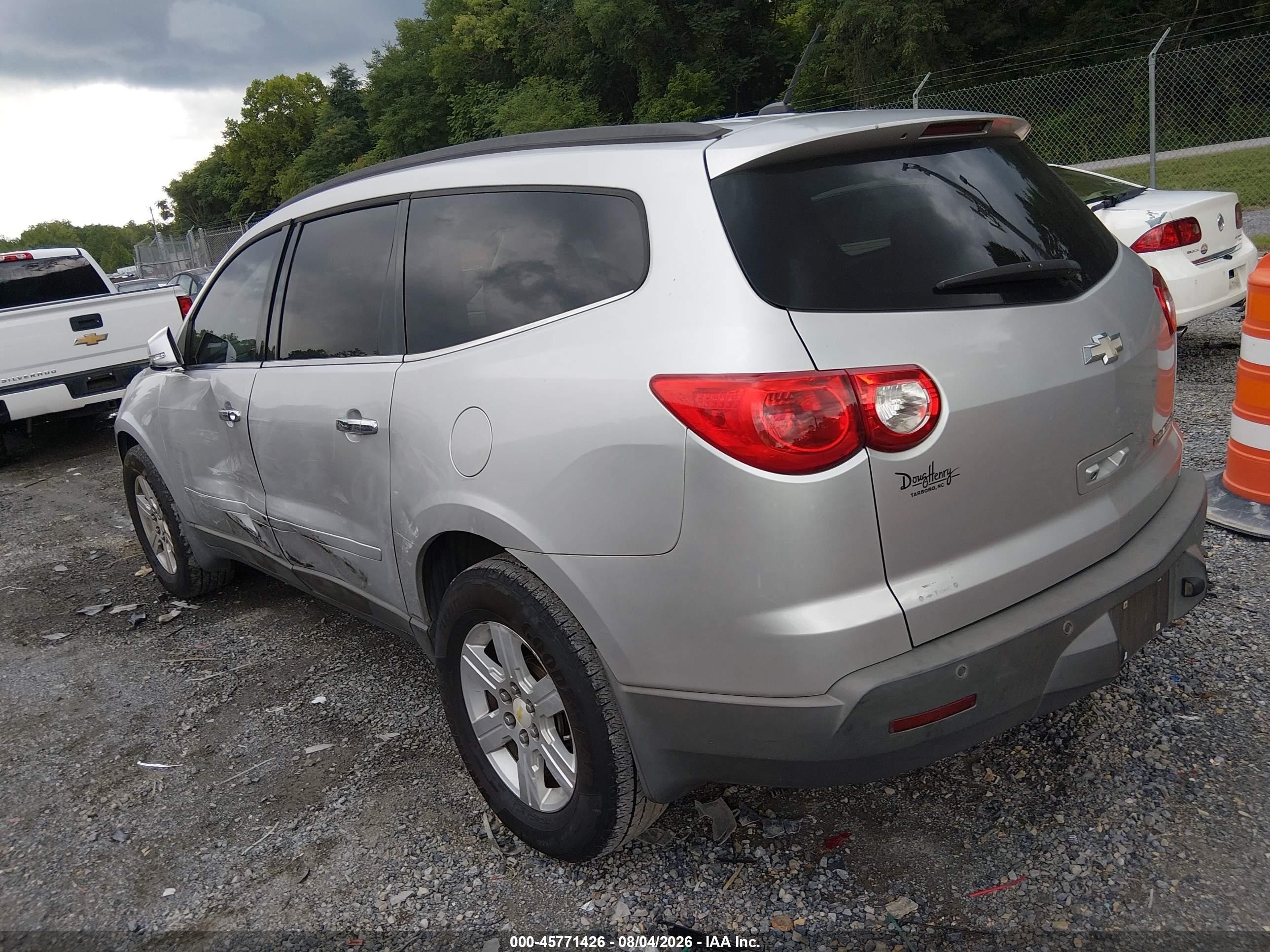 2010 Chevrolet Traverse Lt Silver vin: 1GNLRFED7AS152307