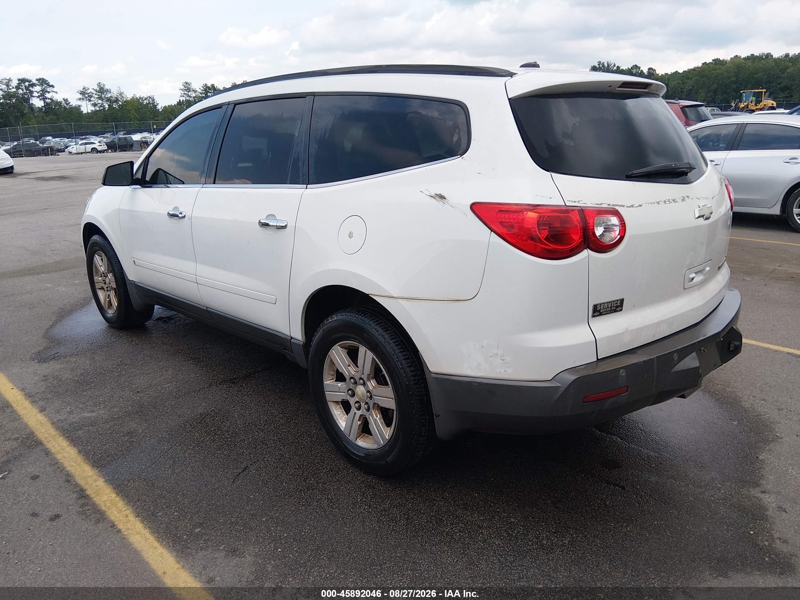 2010 Chevrolet Traverse Lt Белый vin: 1GNLRFED9AS137159