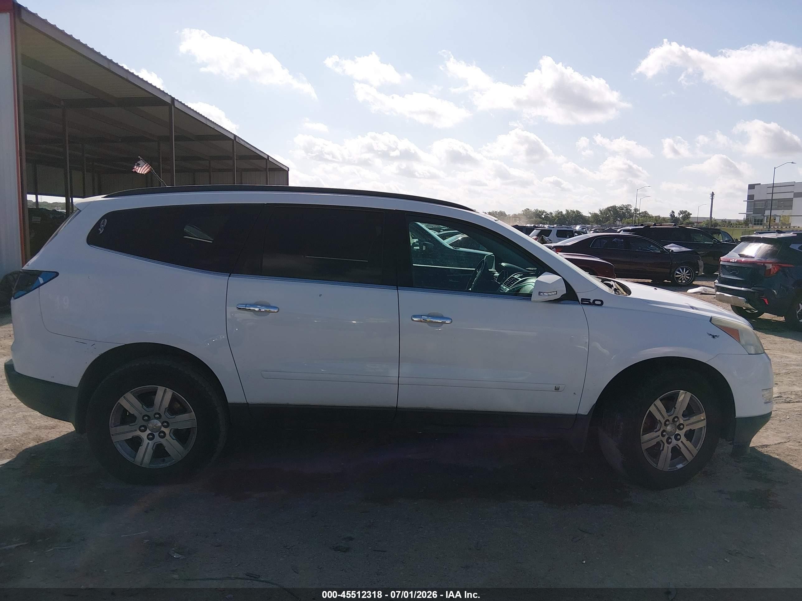 2010 Chevrolet Traverse Lt White vin: 1GNLRFED9AS140806