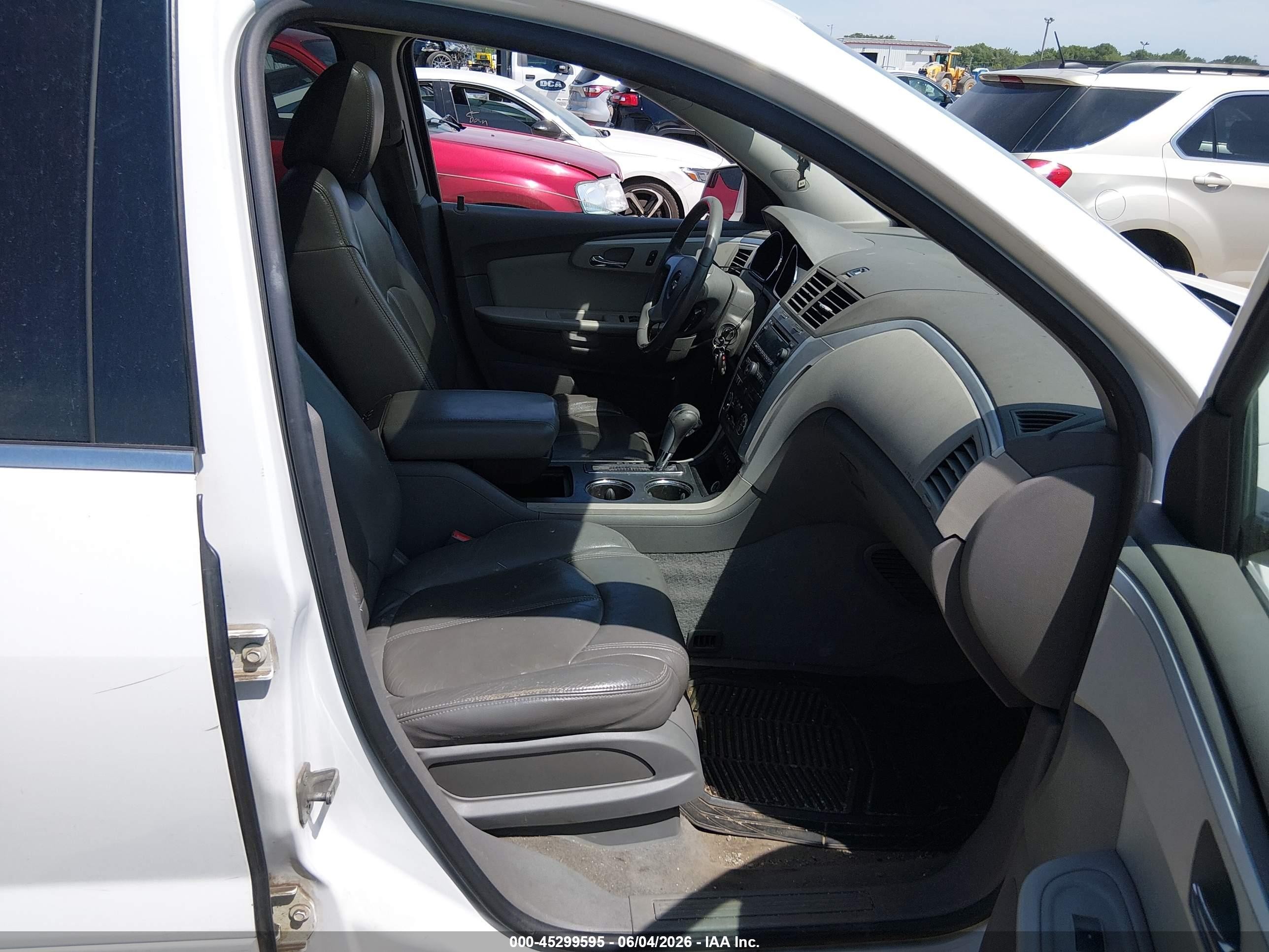 2010 Chevrolet Traverse Lt White vin: 1GNLRGED2AS112965