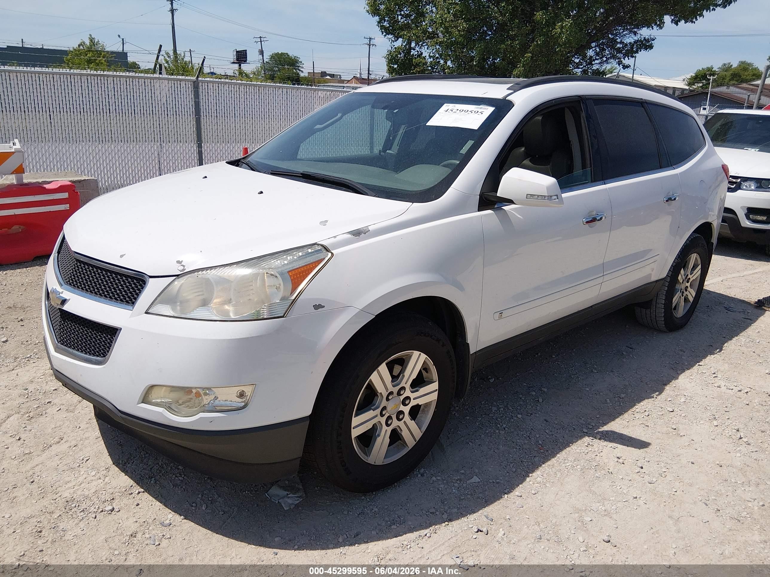 2010 Chevrolet Traverse Lt White vin: 1GNLRGED2AS112965