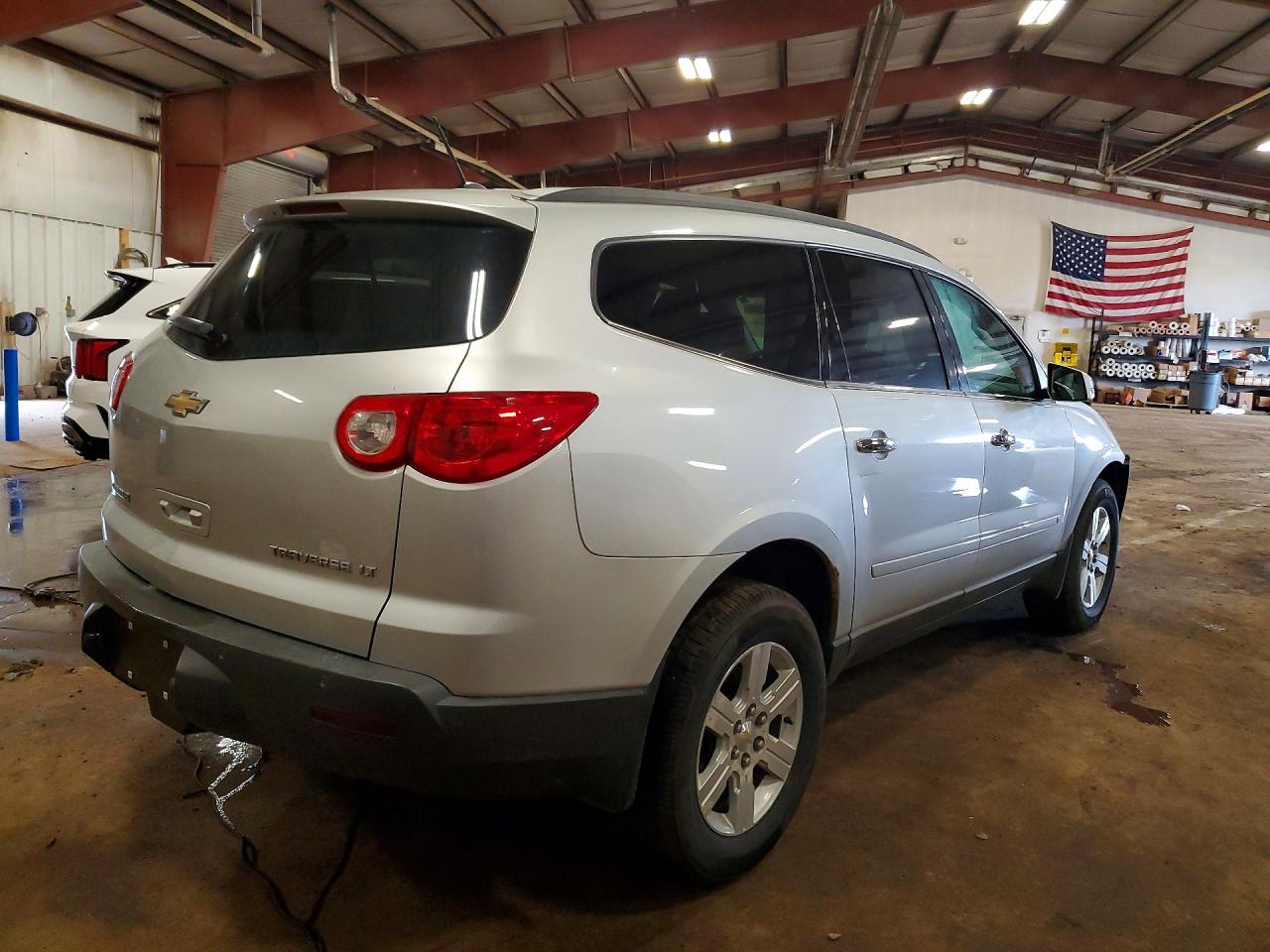 2010 Chevrolet Traverse Lt Silver vin: 1GNLRGED4AS109890