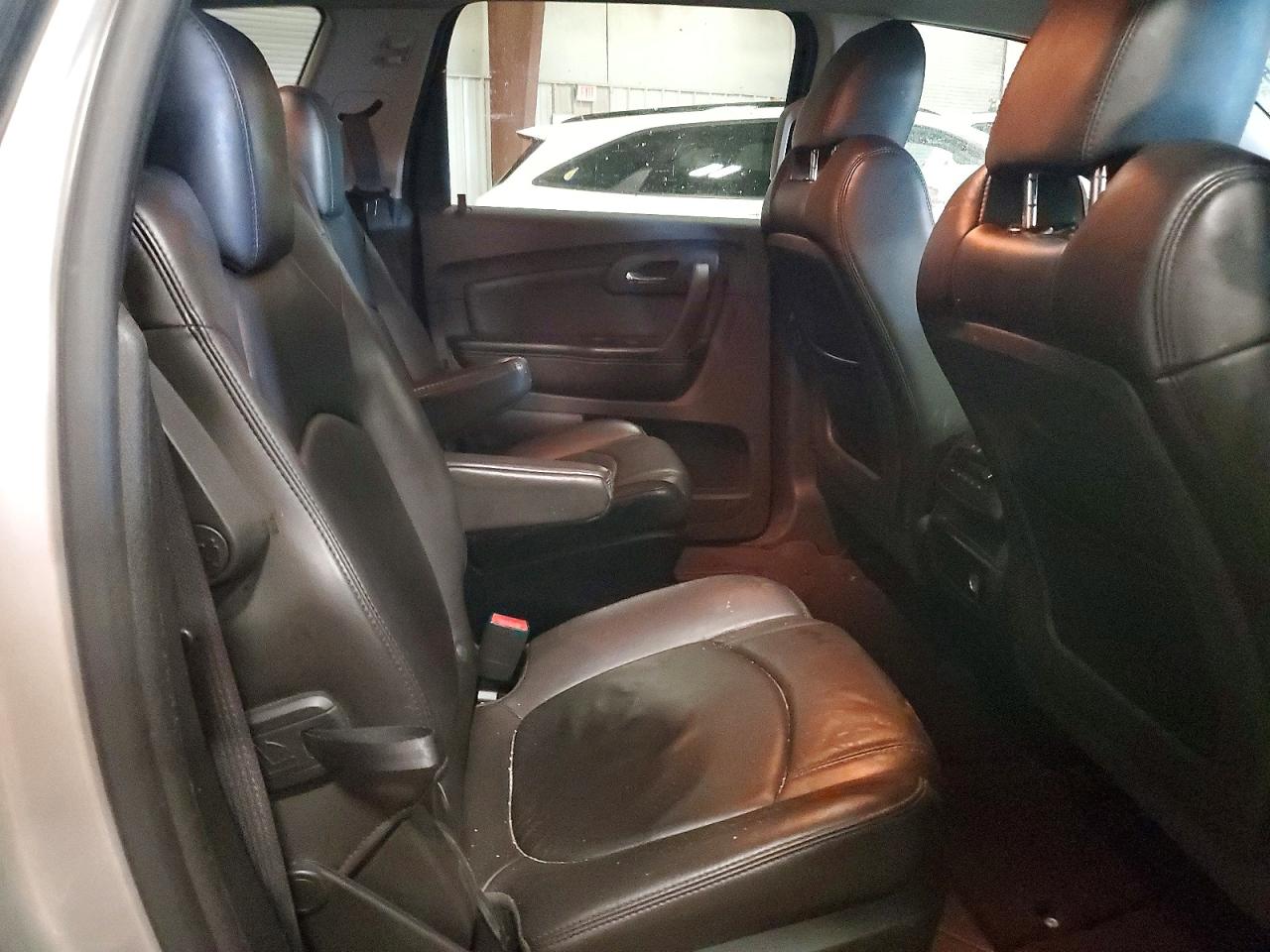 2010 Chevrolet Traverse Lt Silver vin: 1GNLRGED4AS109890