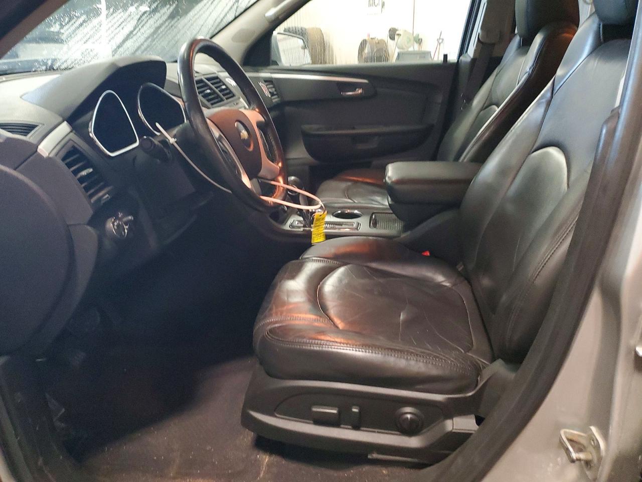 2010 Chevrolet Traverse Lt Silver vin: 1GNLRGED4AS109890