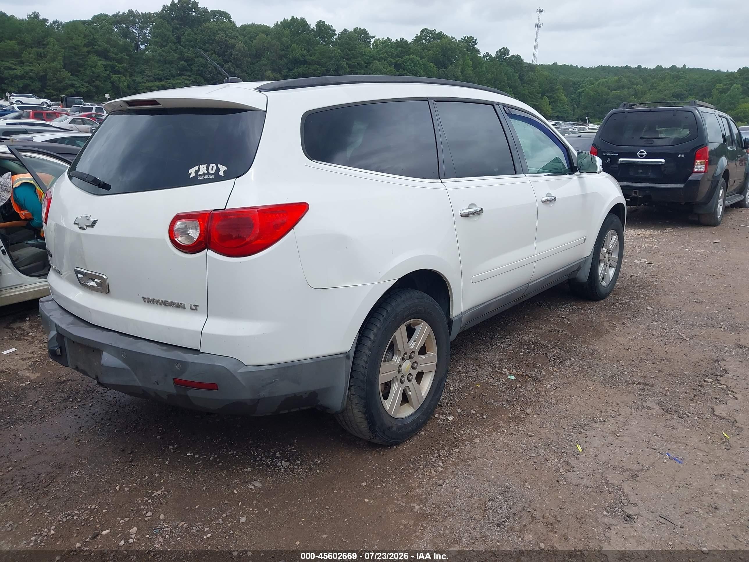 2010 Chevrolet Traverse Lt White vin: 1GNLRGED6AS106781
