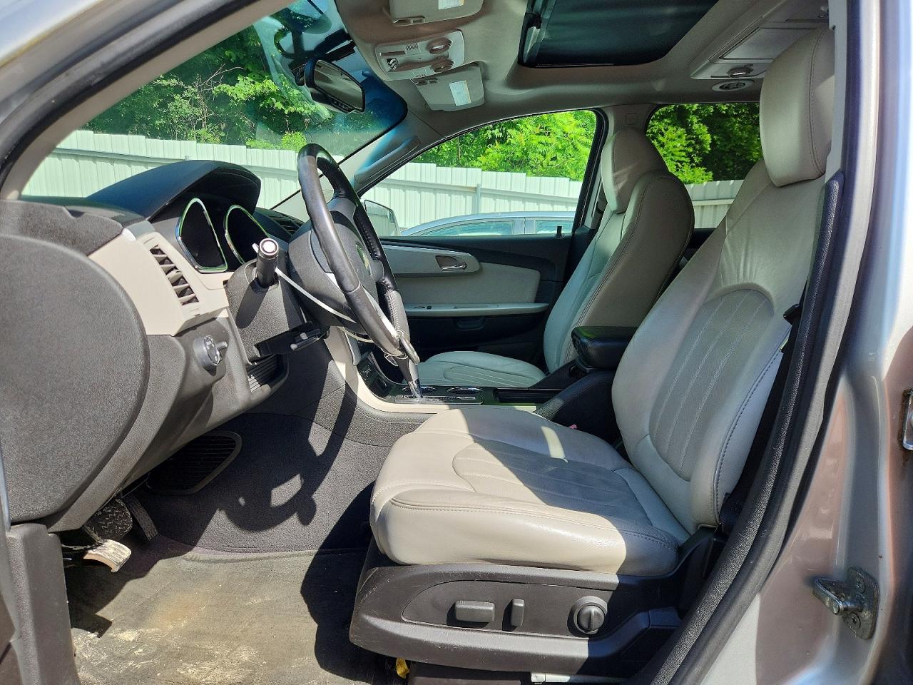 2010 Chevrolet Traverse Ltz Silver vin: 1GNLRHED0AS116342