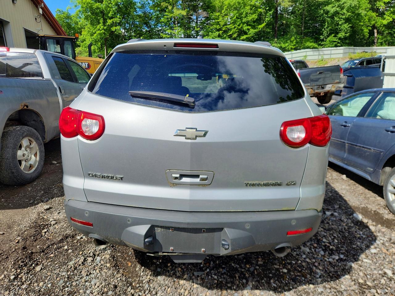 2010 Chevrolet Traverse Ltz Silver vin: 1GNLRHED0AS116342