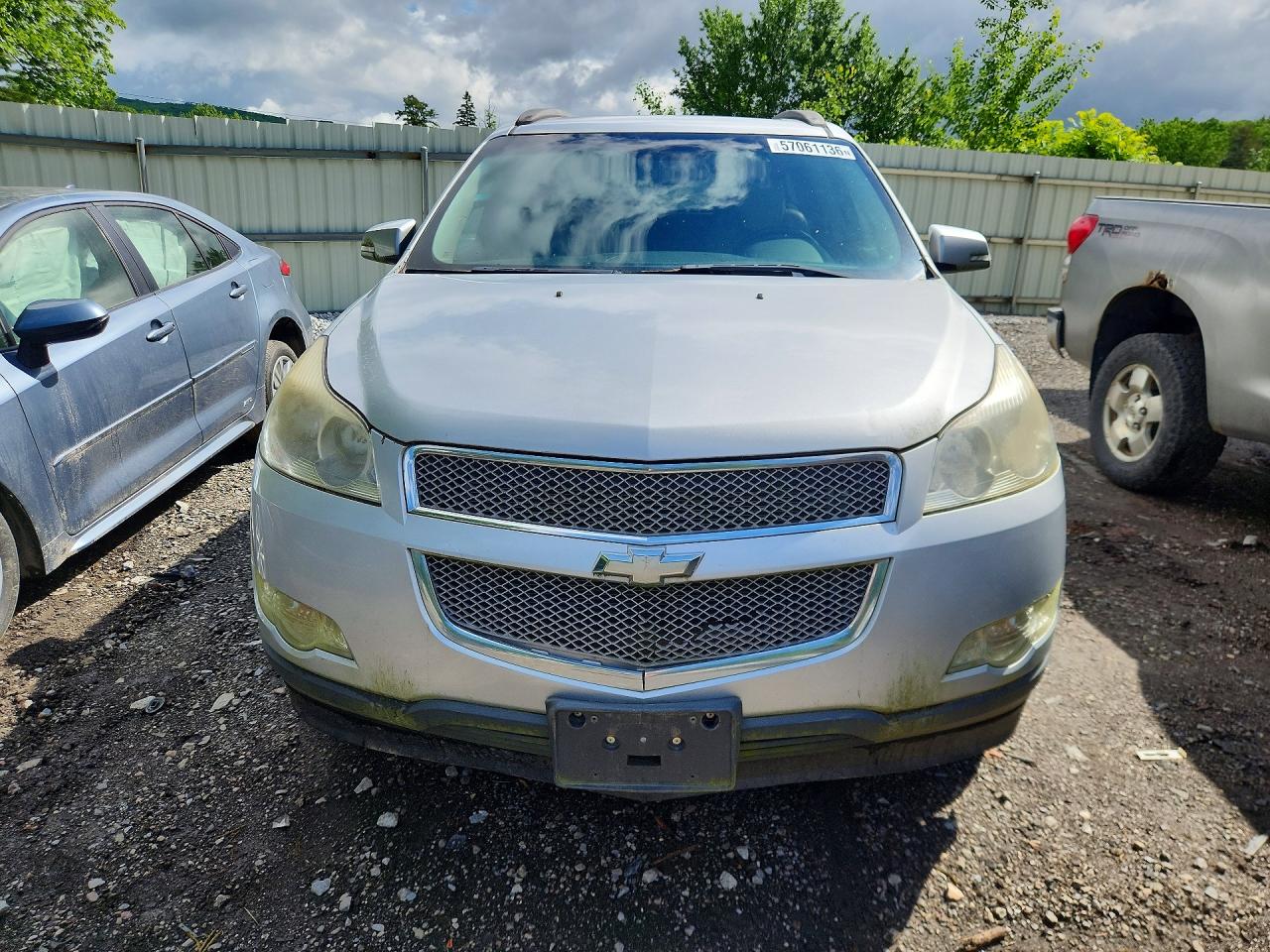 2010 Chevrolet Traverse Ltz Silver vin: 1GNLRHED0AS116342