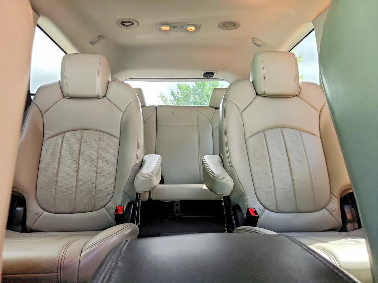 2010 Chevrolet Traverse Ltz Silver vin: 1GNLRHED0AS116342