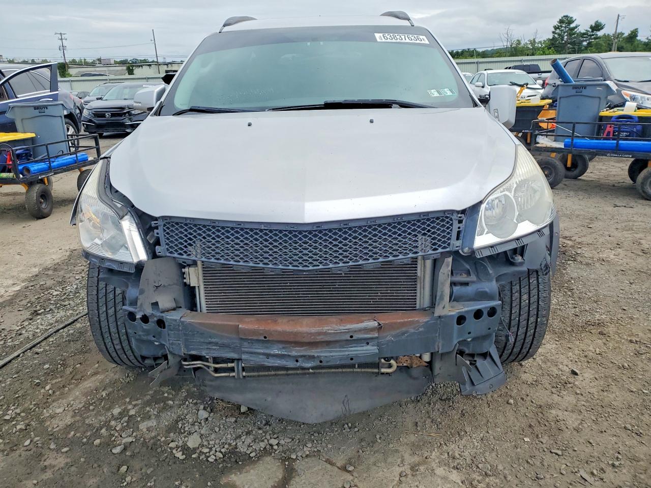 2010 Chevrolet Traverse Lt Silver vin: 1GNLVFEDXAS150904