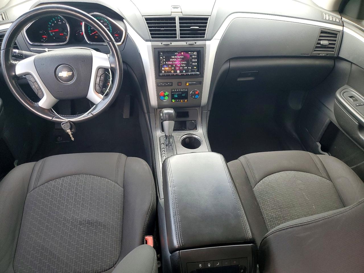 2010 Chevrolet Traverse Lt Silver vin: 1GNLVFEDXAS150904
