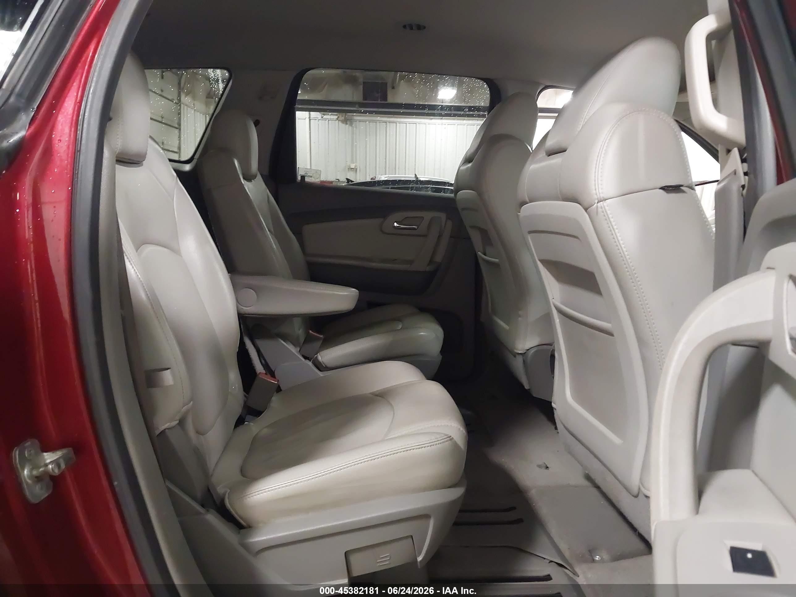 2010 Chevrolet Traverse Lt Red vin: 1GNLVGED2AS113870