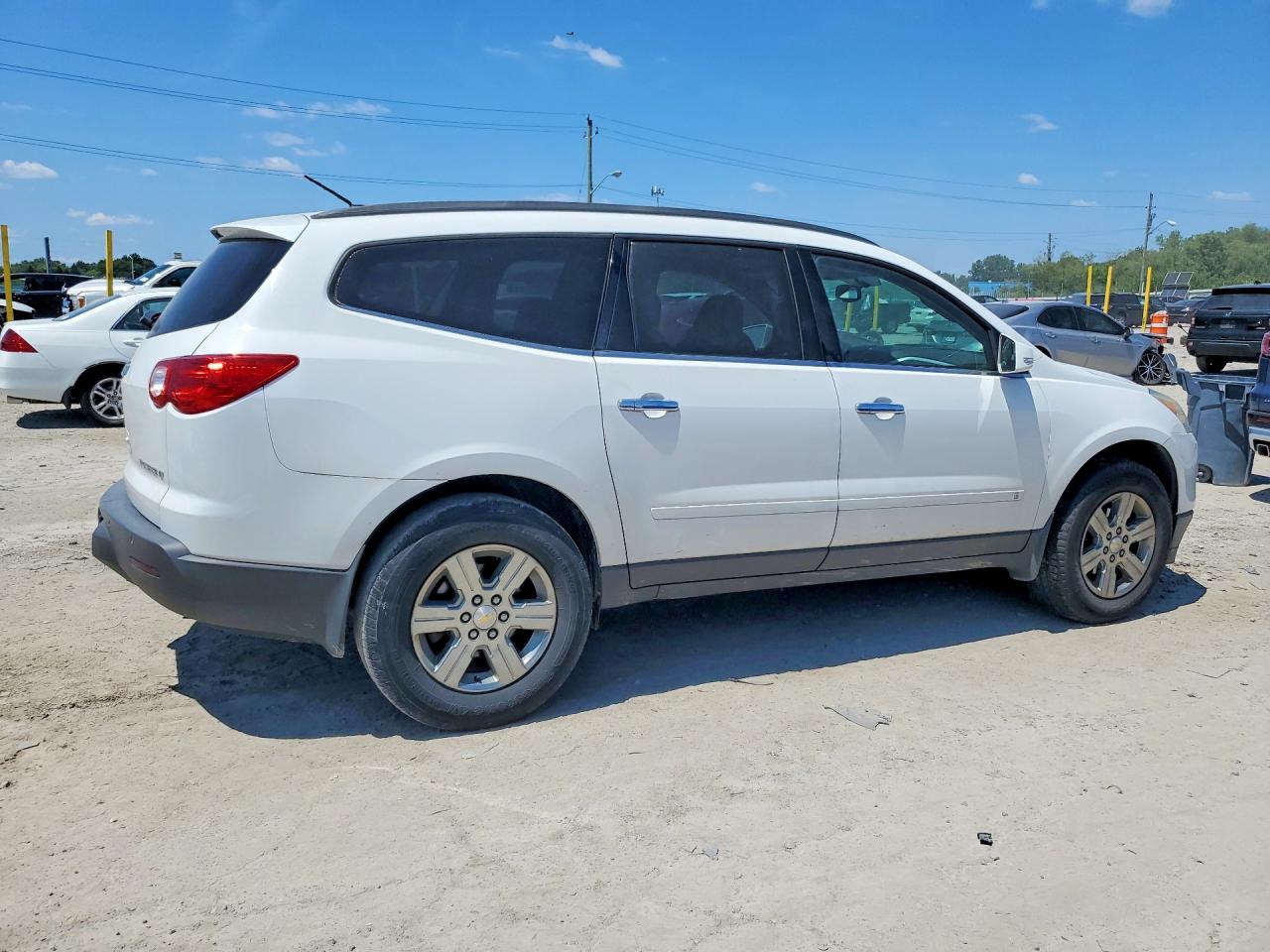 2010 Chevrolet Traverse Lt Белый vin: 1GNLVGED3AS121802