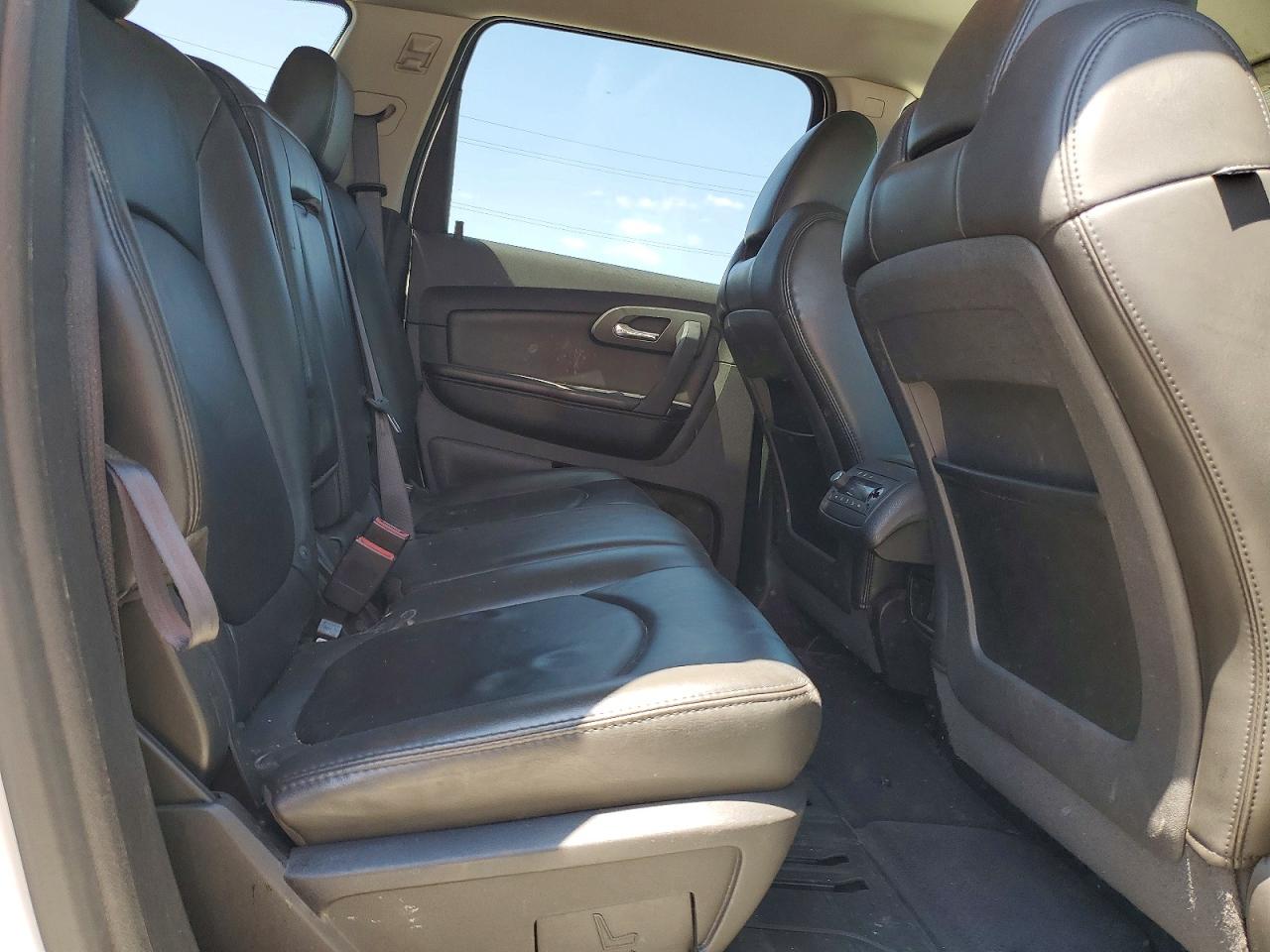 2010 Chevrolet Traverse Lt Белый vin: 1GNLVGED3AS121802