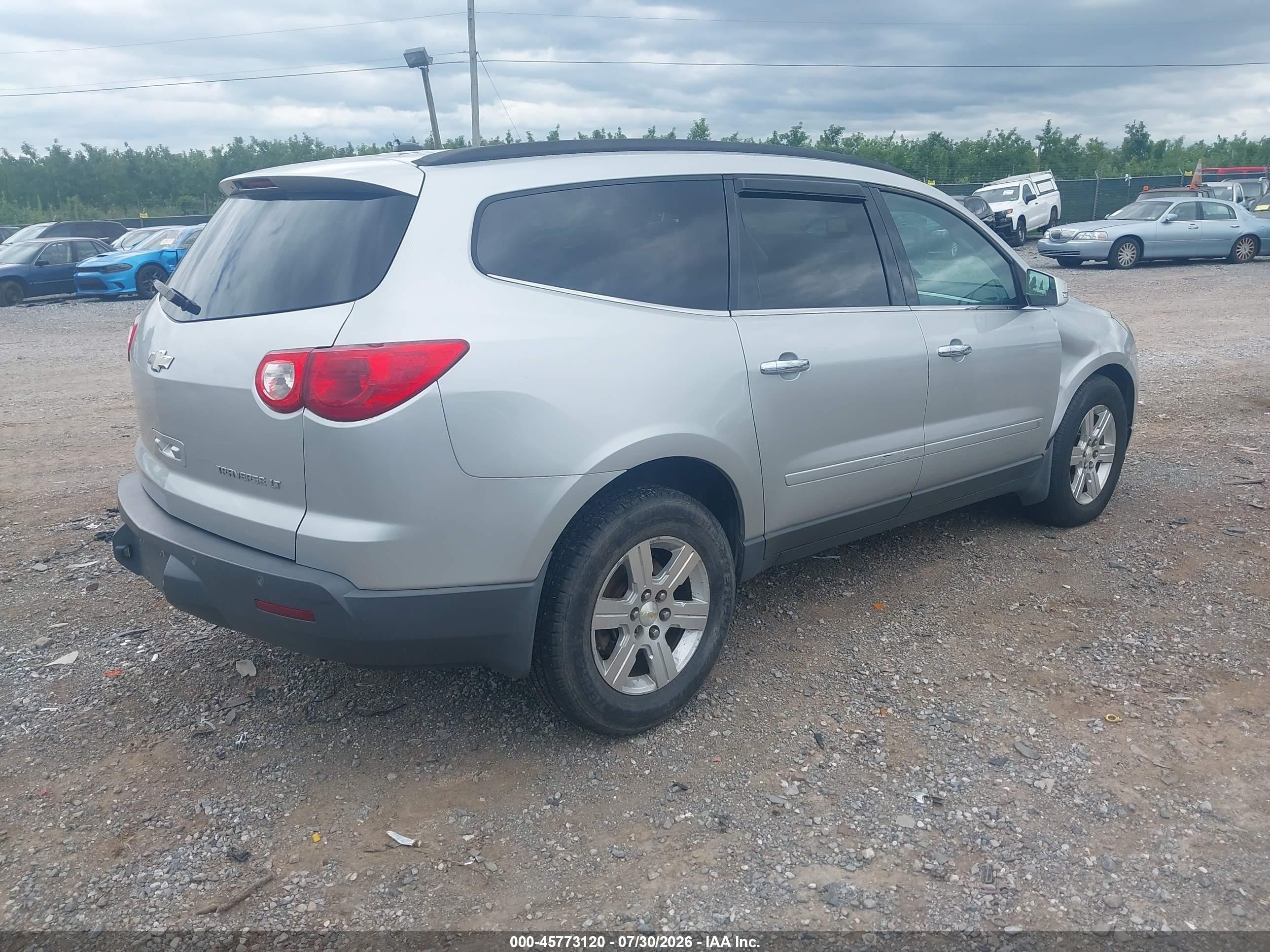 2010 Chevrolet Traverse Lt Silver vin: 1GNLVGED5AS118741