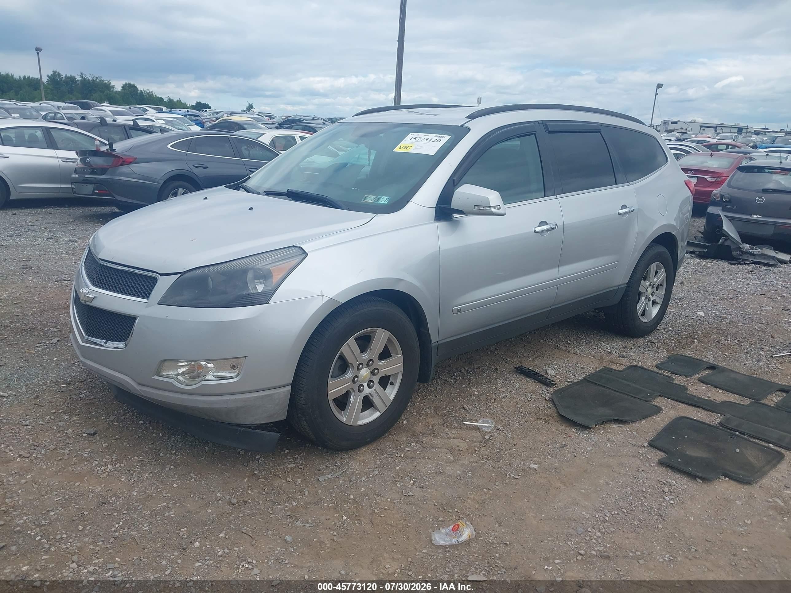 2010 Chevrolet Traverse Lt Silver vin: 1GNLVGED5AS118741