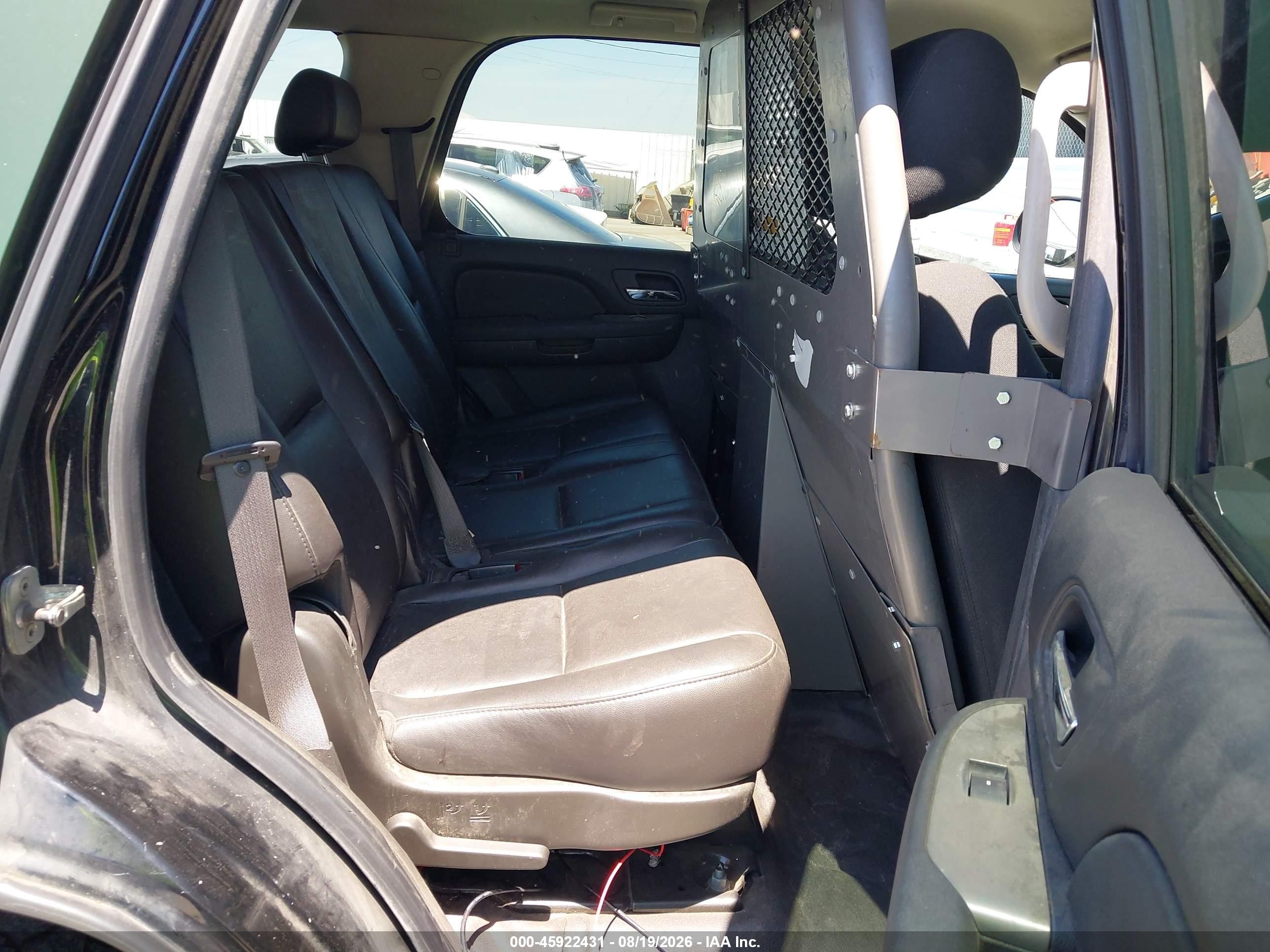 2010 Chevrolet Tahoe Ls Зеленый vin: 1GNMCAE01AR205595