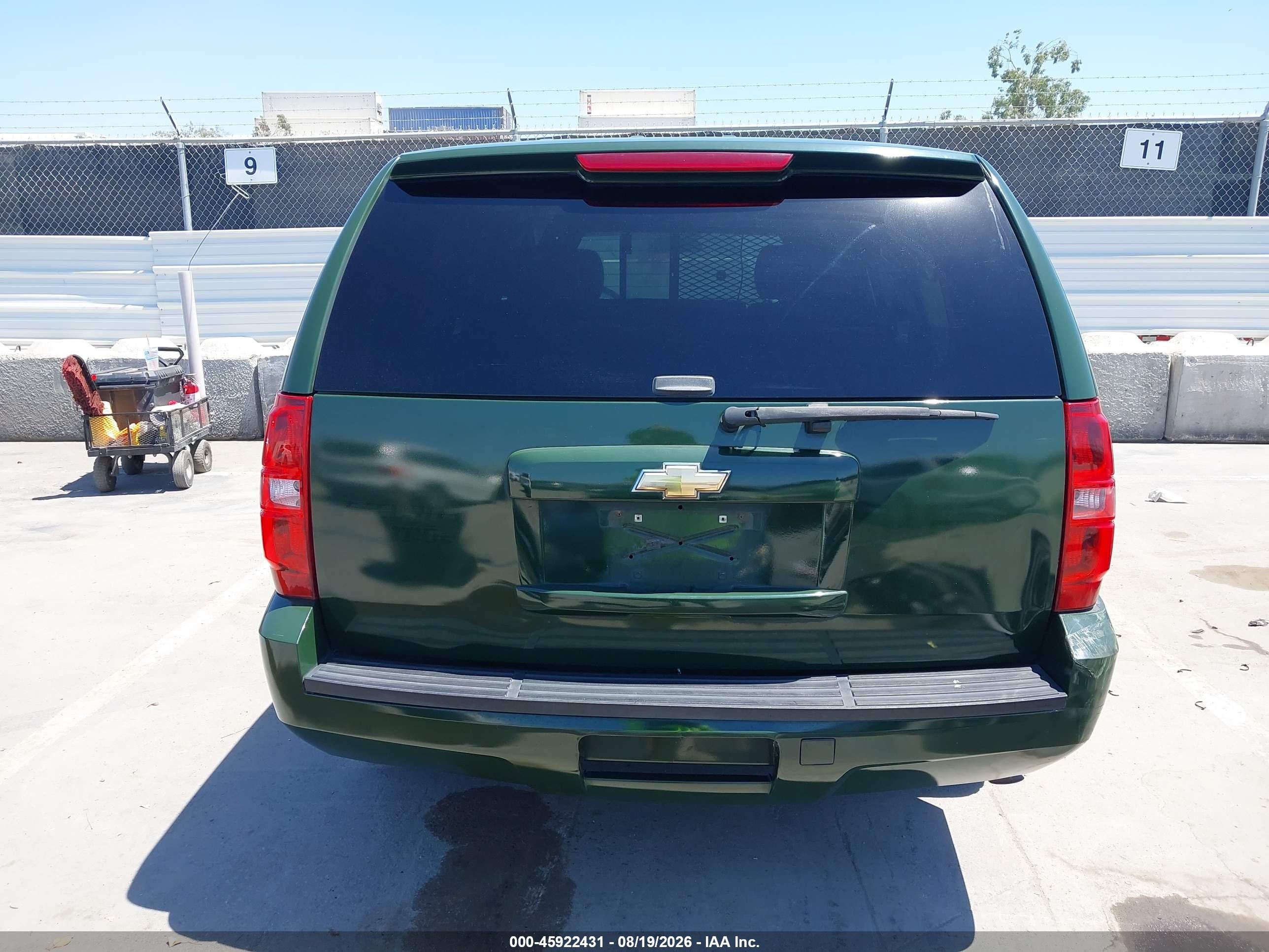2010 Chevrolet Tahoe Ls Зеленый vin: 1GNMCAE01AR205595
