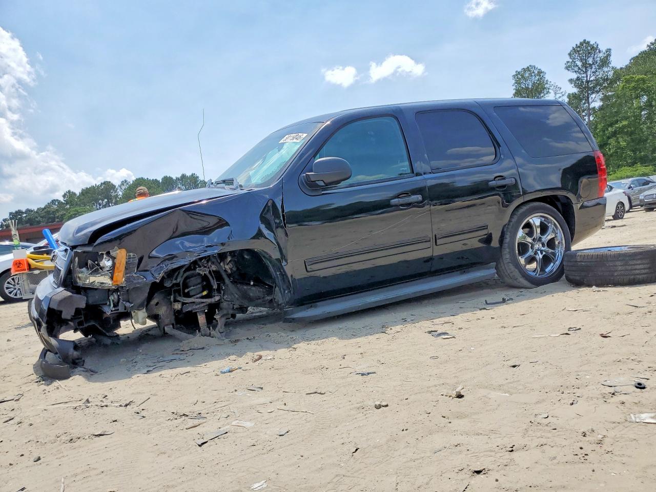 2010 Chevrolet Tahoe C1500 Ls Black vin: 1GNMCAE02AR215763