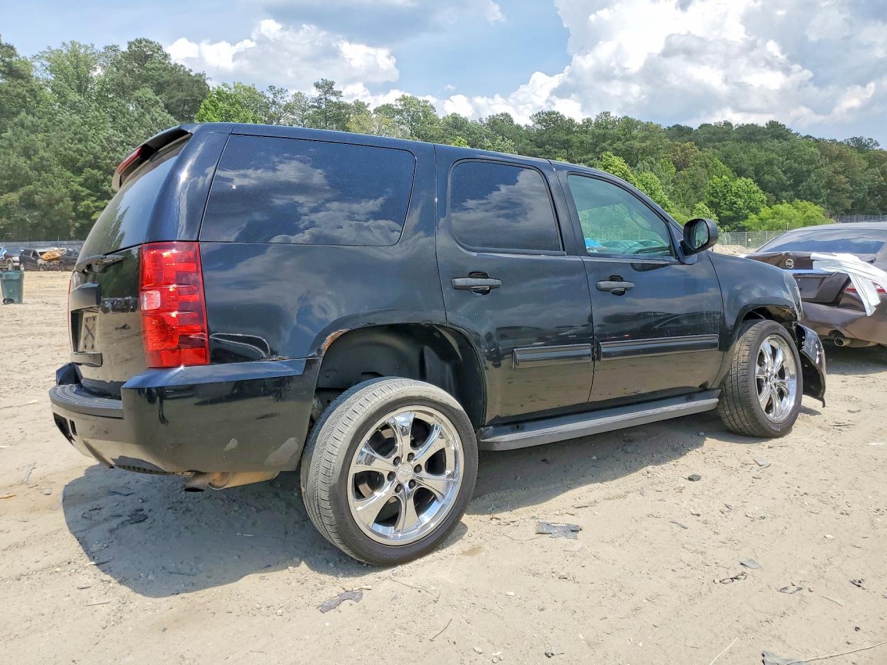 2010 Chevrolet Tahoe C1500 Ls Черный vin: 1GNMCAE02AR215763