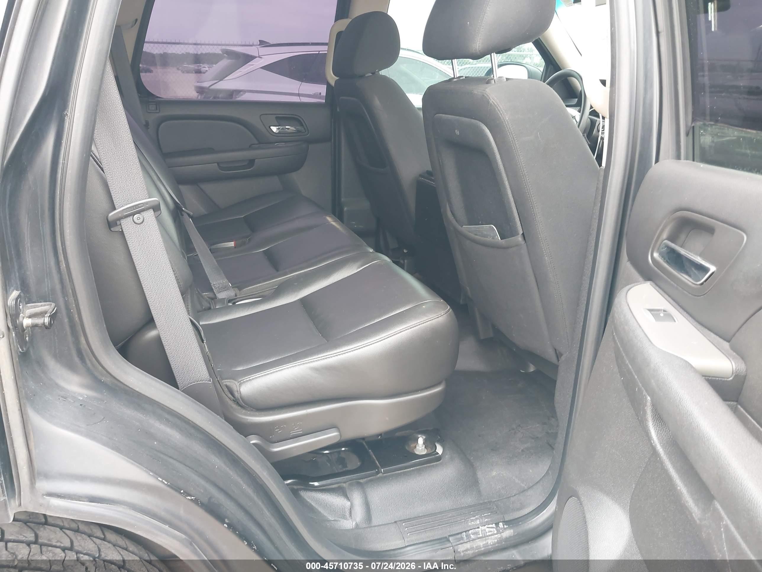 2010 Chevrolet Tahoe Ls Black vin: 1GNMCAE06AR229939