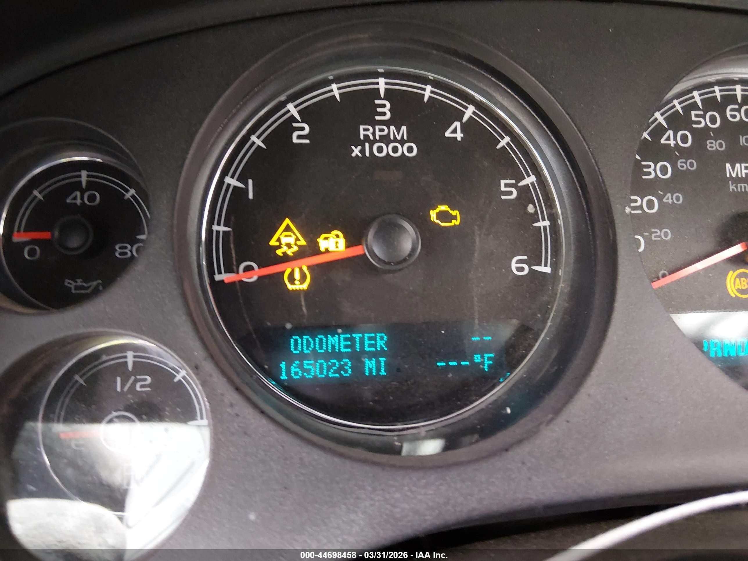 2010 Chevrolet Tahoe Ls Silver vin: 1GNMCAE35AR166312