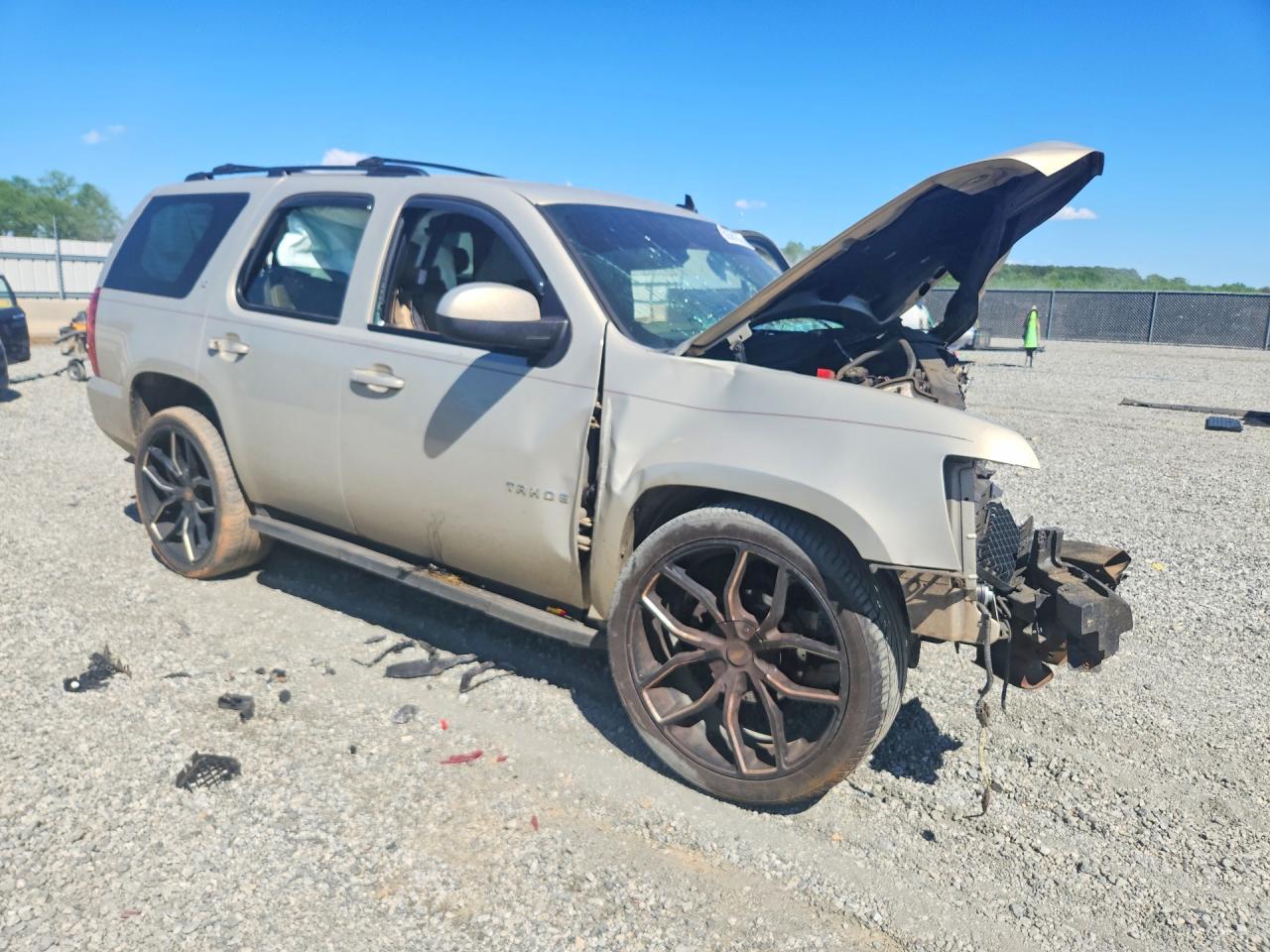 2010 Chevrolet Tahoe C1500 Lt Tan vin: 1GNMCBE30AR237888