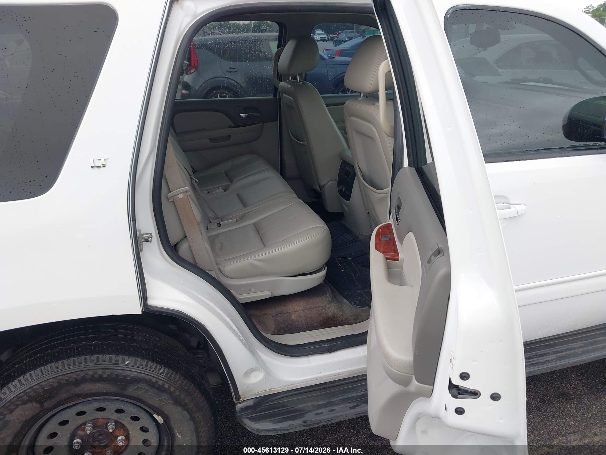 2010 Chevrolet Tahoe Lt White vin: 1GNMCBE31AR193545