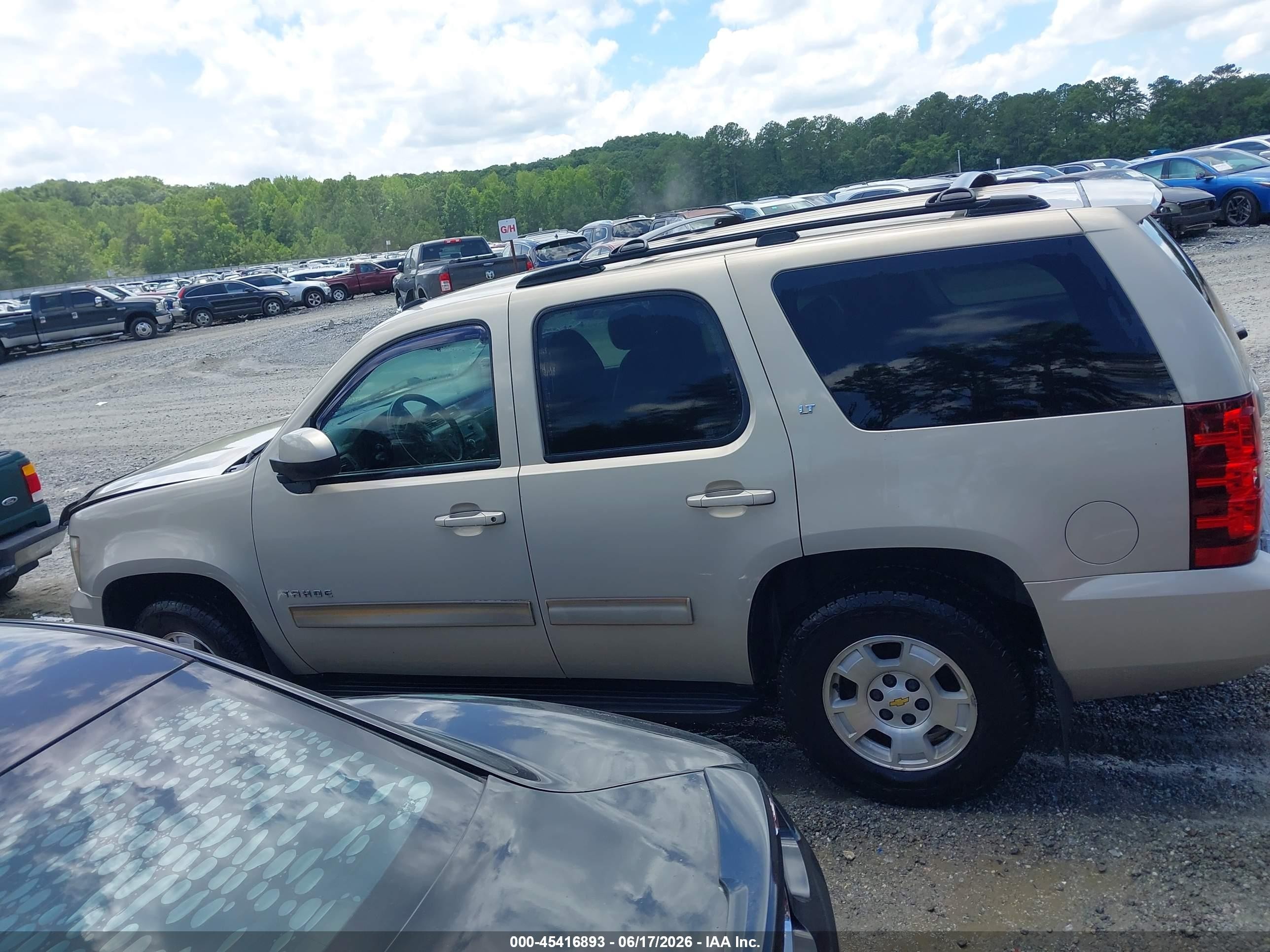 2010 Chevrolet Tahoe Lt Gray vin: 1GNMCBE35AR215255