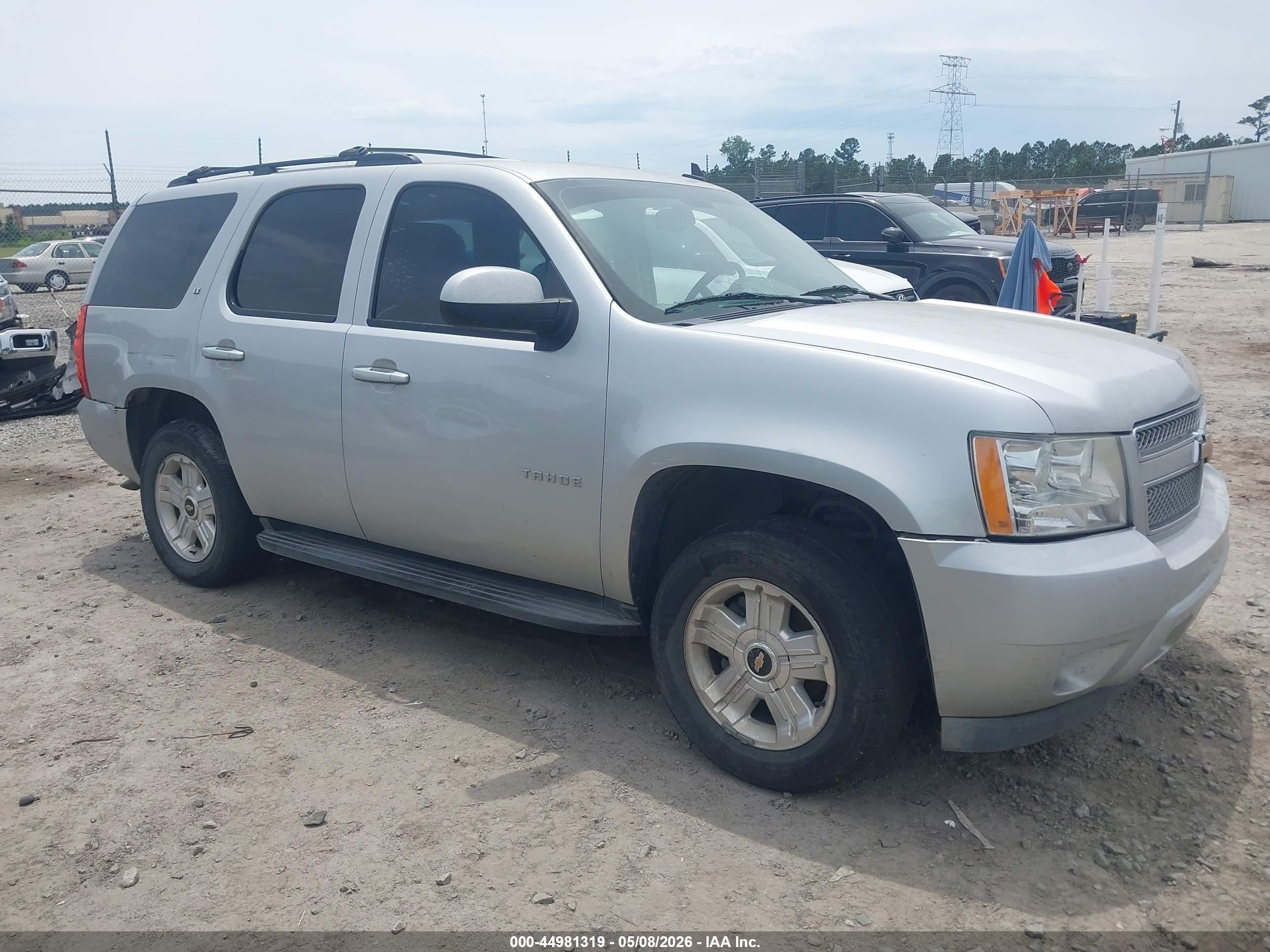 2010 Chevrolet Tahoe Lt Silver vin: 1GNMCBE37AR173252
