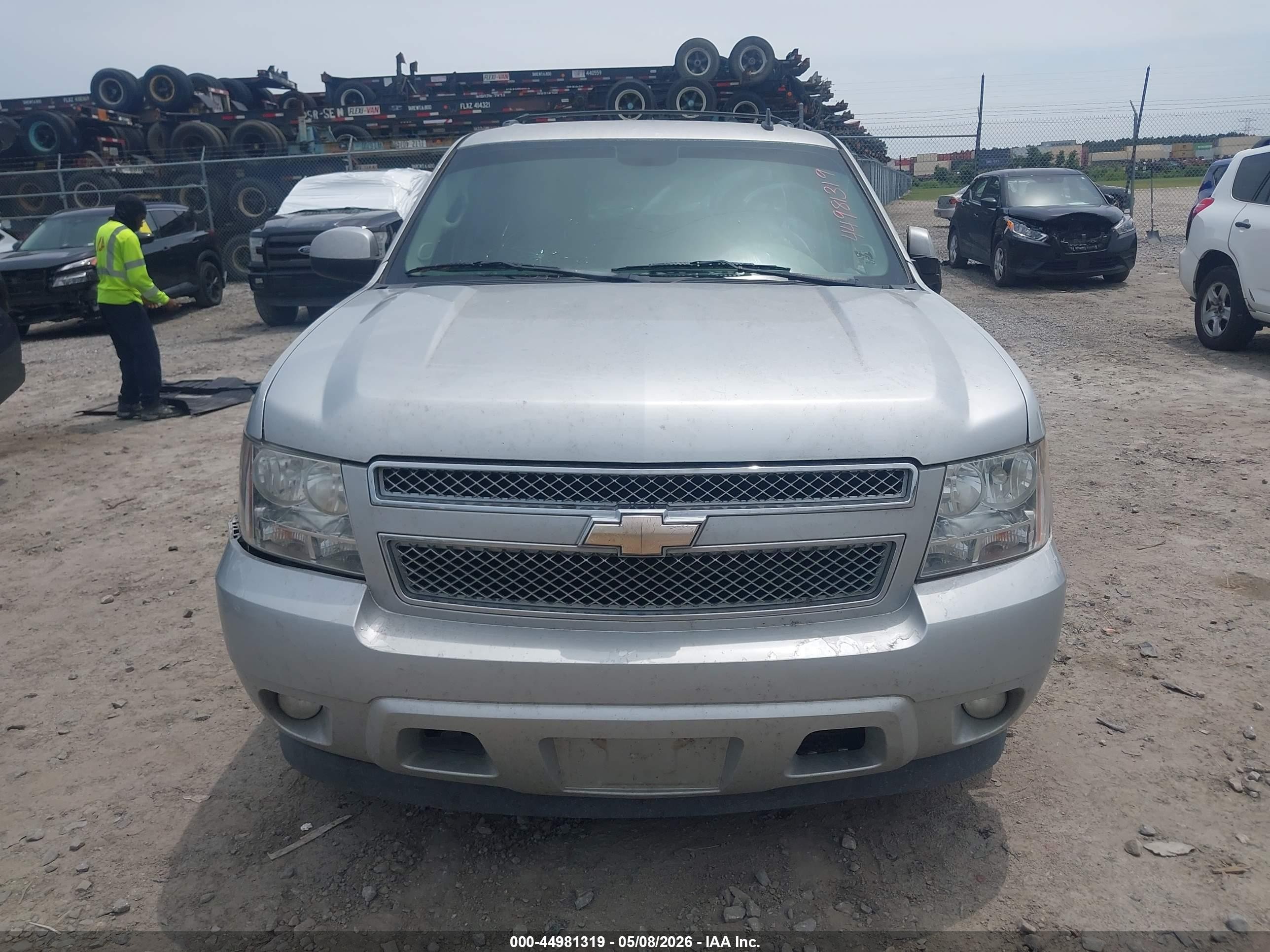 2010 Chevrolet Tahoe Lt Silver vin: 1GNMCBE37AR173252