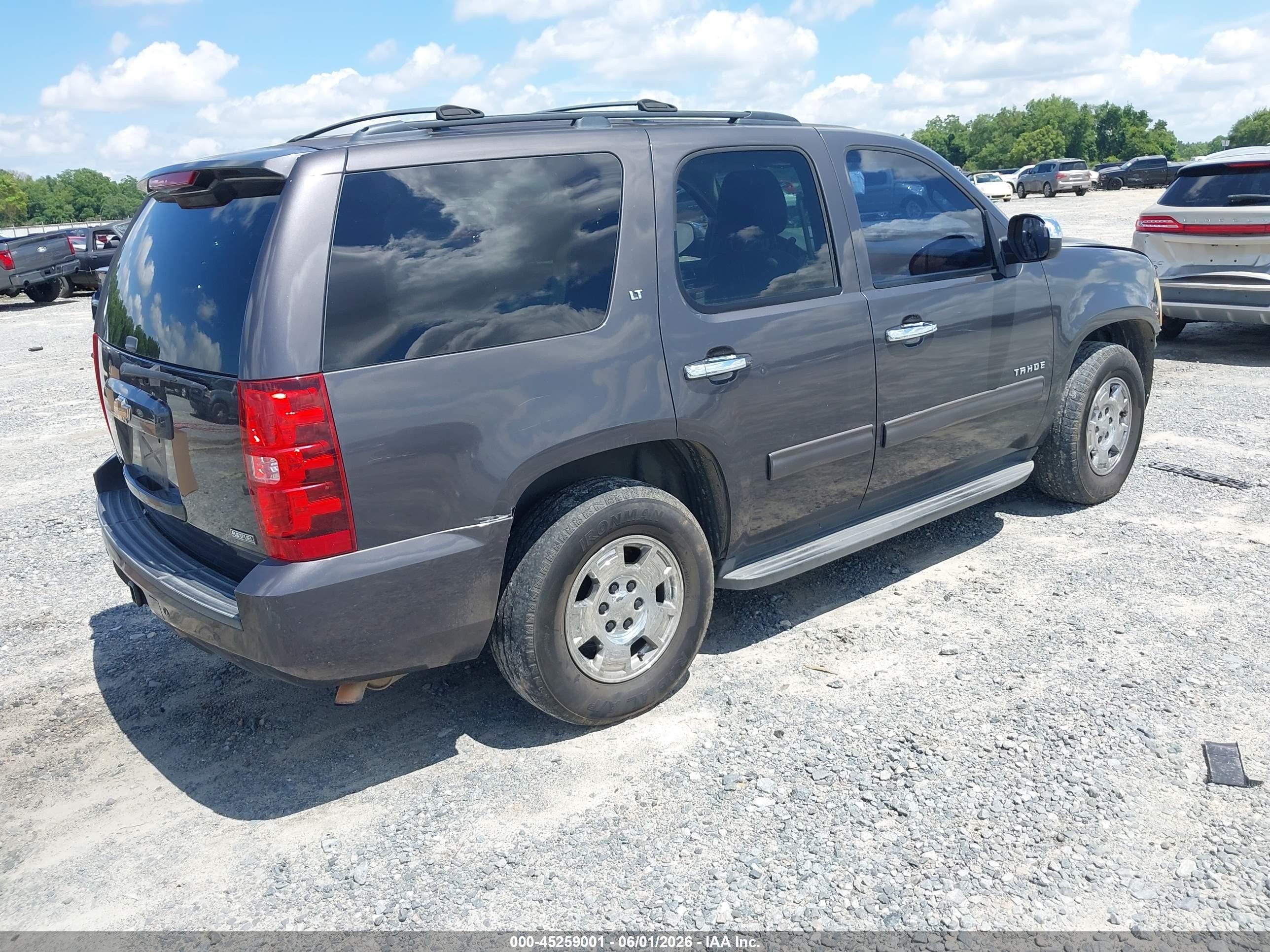 2010 Chevrolet Tahoe Lt Серый vin: 1GNMCBE37AR194232