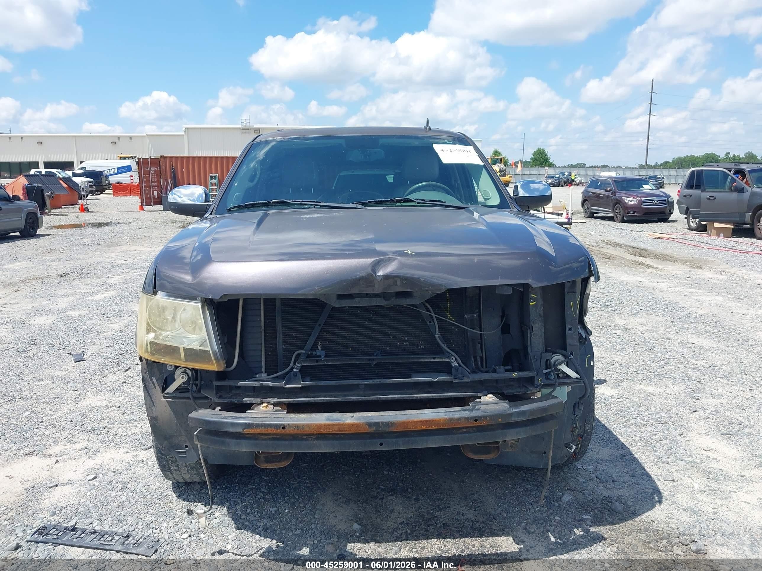 2010 Chevrolet Tahoe Lt Серый vin: 1GNMCBE37AR194232