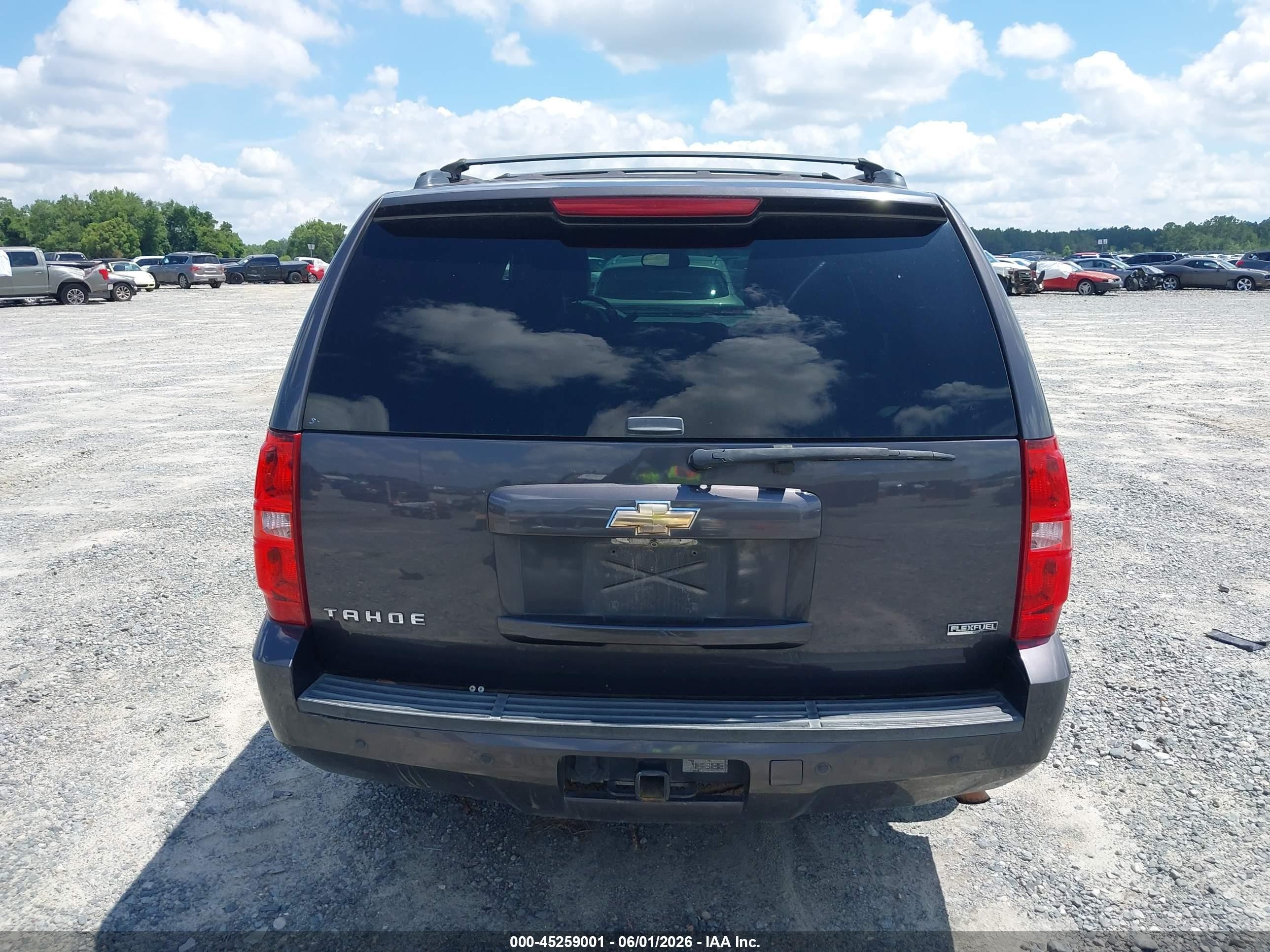 2010 Chevrolet Tahoe Lt Серый vin: 1GNMCBE37AR194232
