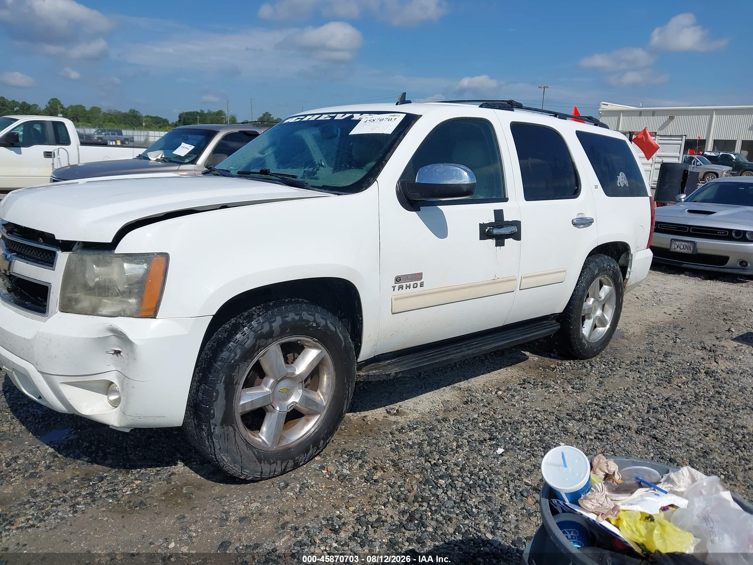 2010 Chevrolet Tahoe Lt Белый vin: 1GNMCBE37AR230355