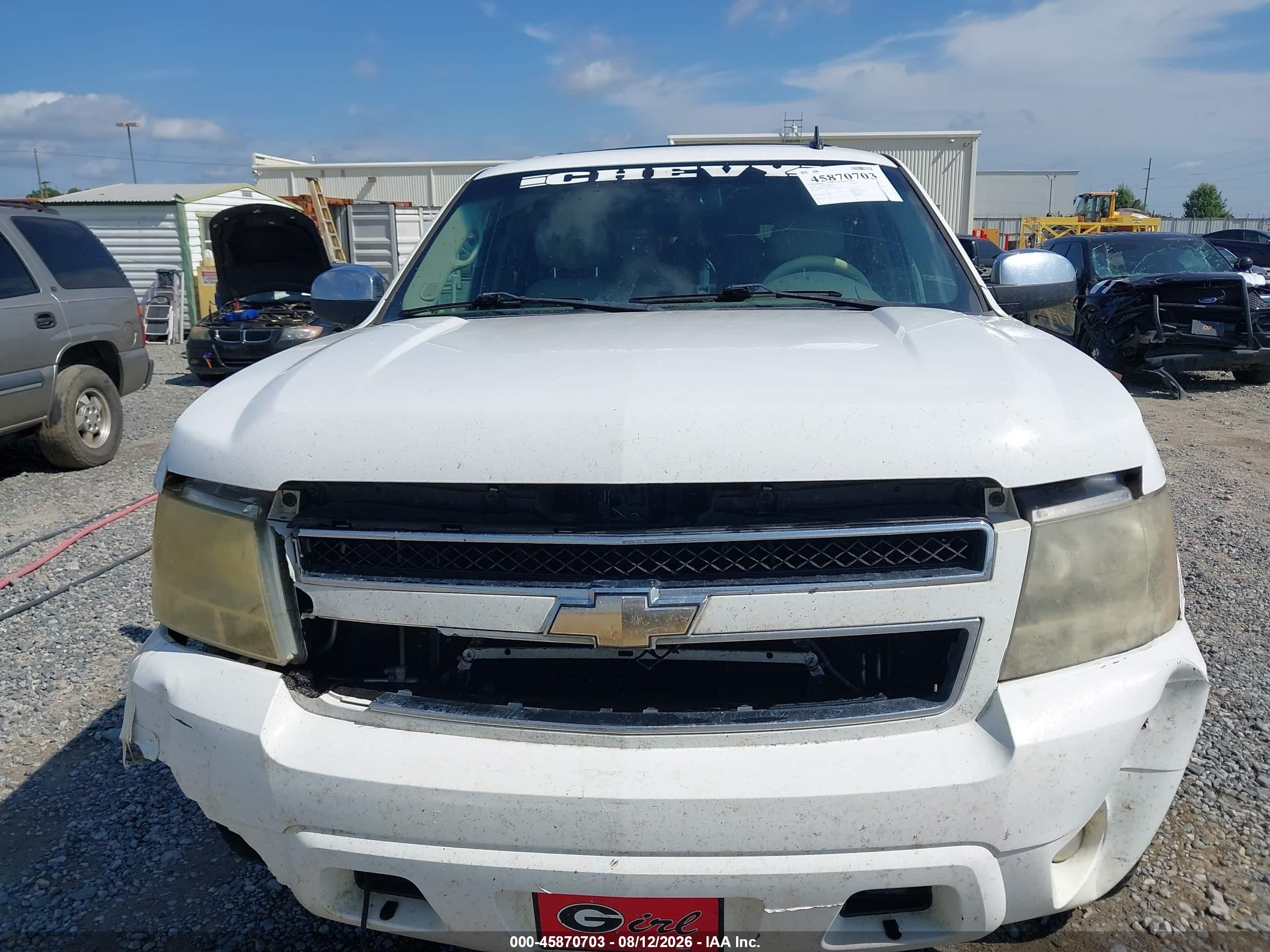 2010 Chevrolet Tahoe Lt Белый vin: 1GNMCBE37AR230355