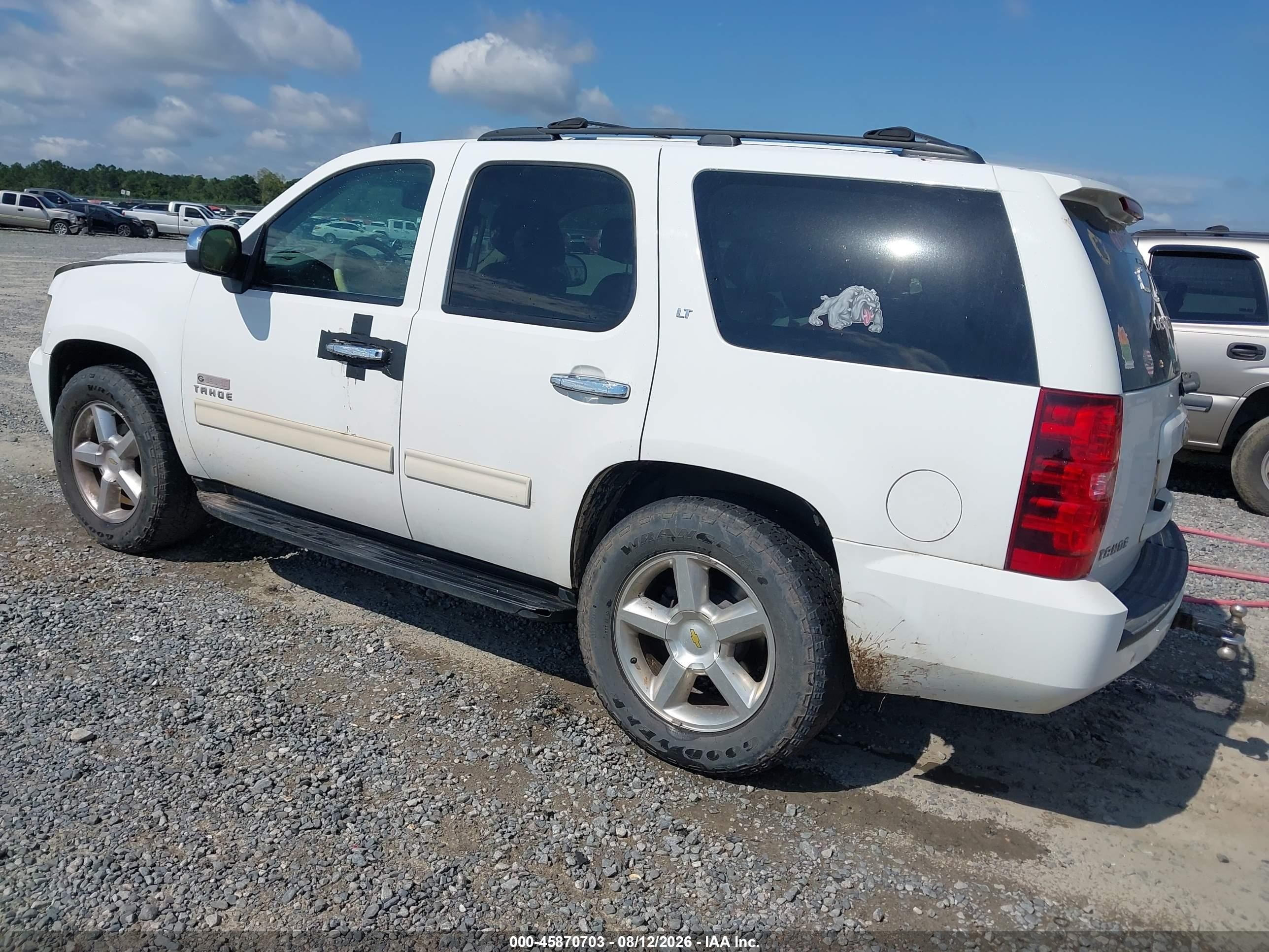 2010 Chevrolet Tahoe Lt Белый vin: 1GNMCBE37AR230355