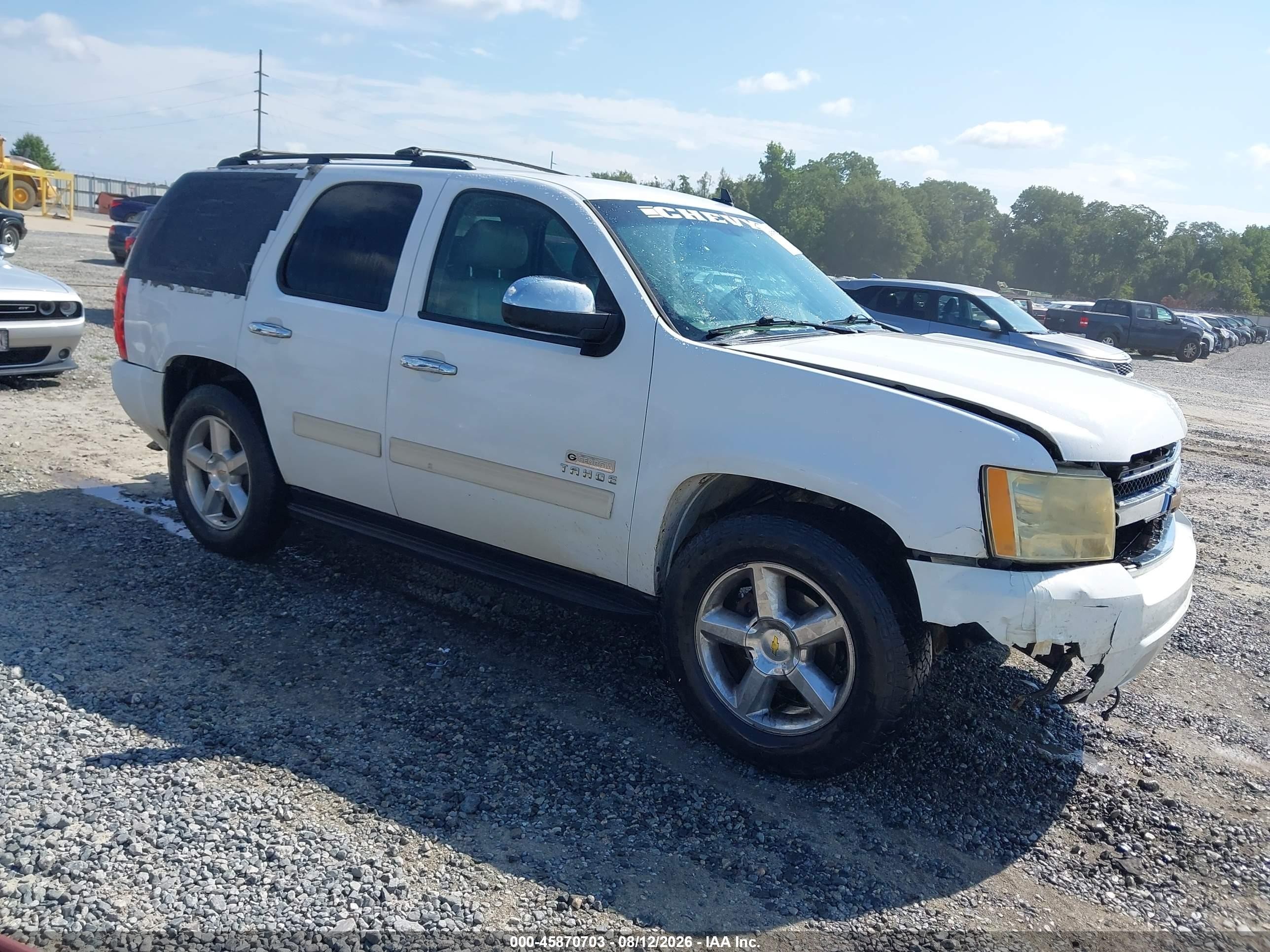 2010 Chevrolet Tahoe Lt White vin: 1GNMCBE37AR230355