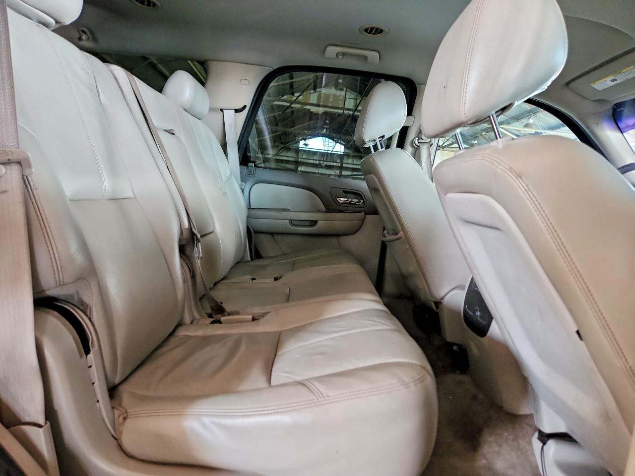 2010 Chevrolet Tahoe C1500 Lt Black vin: 1GNMCBE38AR146626
