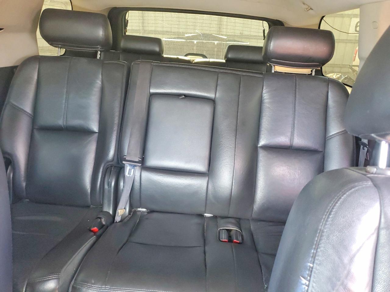2010 Chevrolet Tahoe C1500 Lt Gray vin: 1GNMCBE3XAR222704
