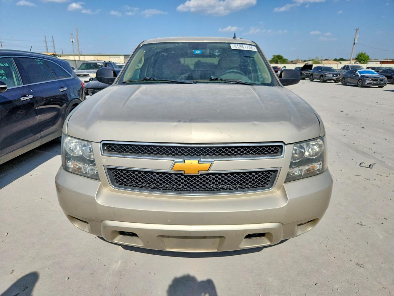 2014 Chevrolet Suburban C1500 Silver vin: 1GNSC5E03ER192675
