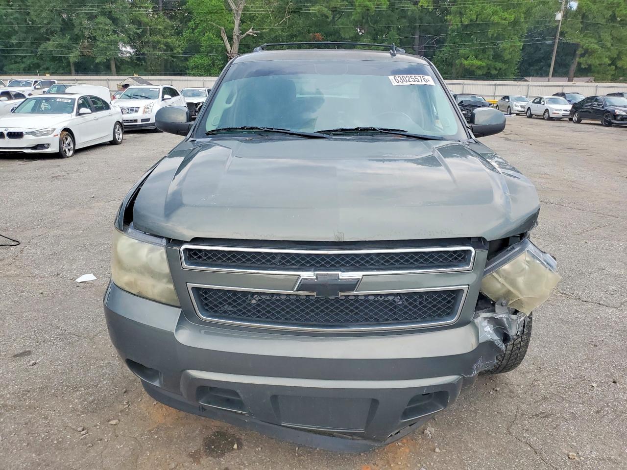 2011 Chevrolet Tahoe C1500 Ls Gray vin: 1GNSCAE00BR155135