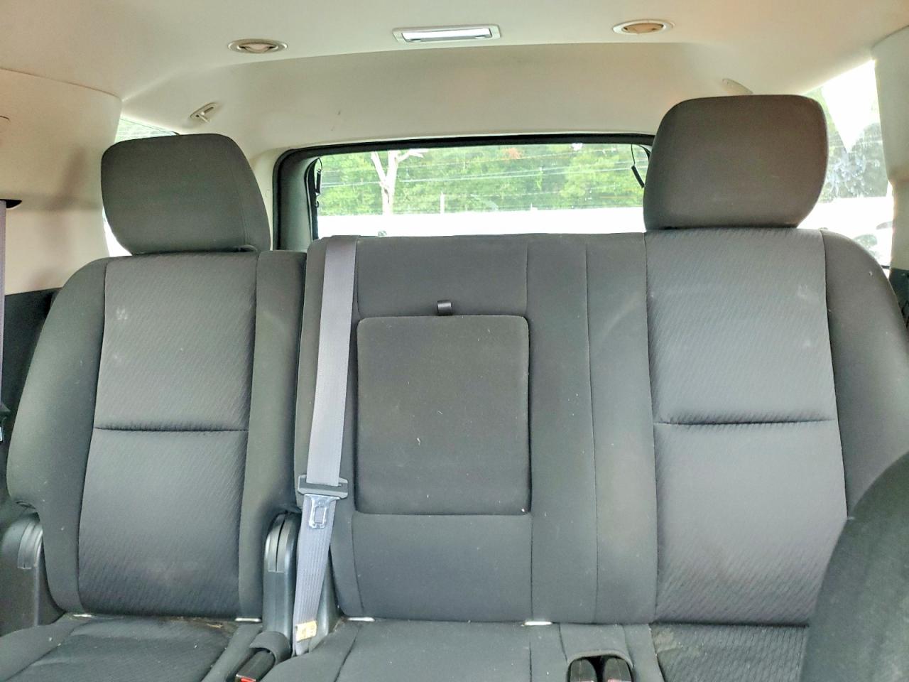 2011 Chevrolet Tahoe C1500 Ls Gray vin: 1GNSCAE00BR155135