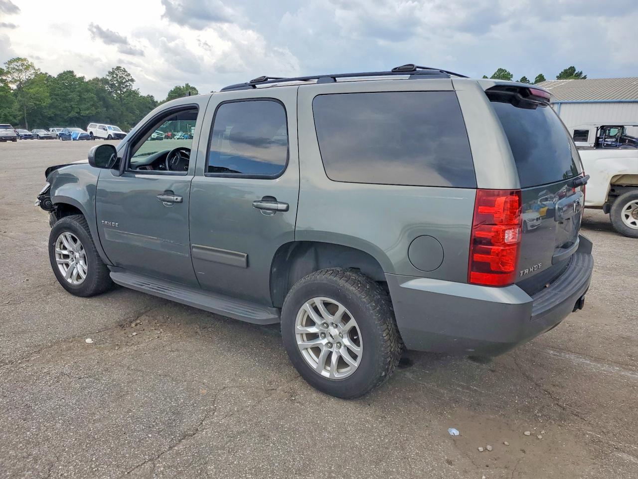 2011 Chevrolet Tahoe C1500 Ls Gray vin: 1GNSCAE00BR155135