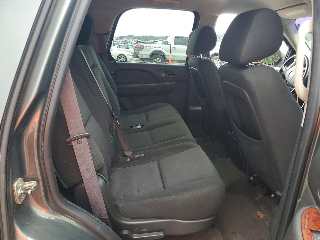 2011 Chevrolet Tahoe C1500 Ls Gray vin: 1GNSCAE00BR155135